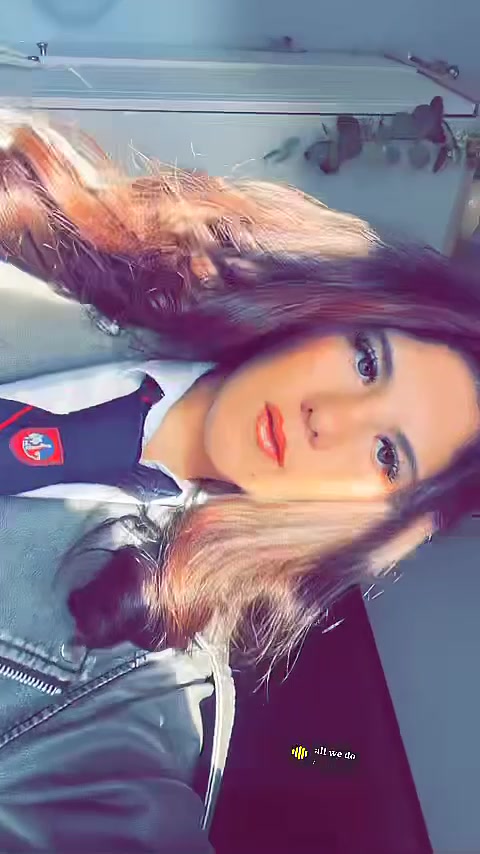 @Ellie~maixoxo🍒
