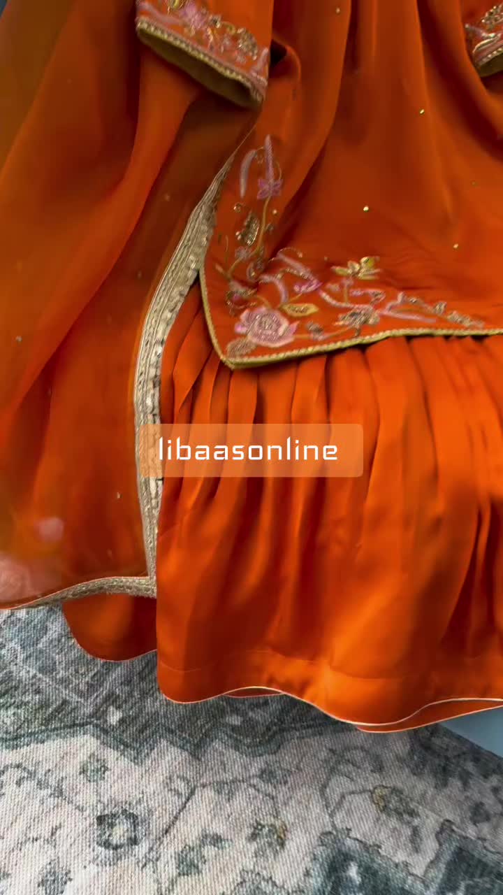 @ਲਿਬਾਸ by ਕੌਰ