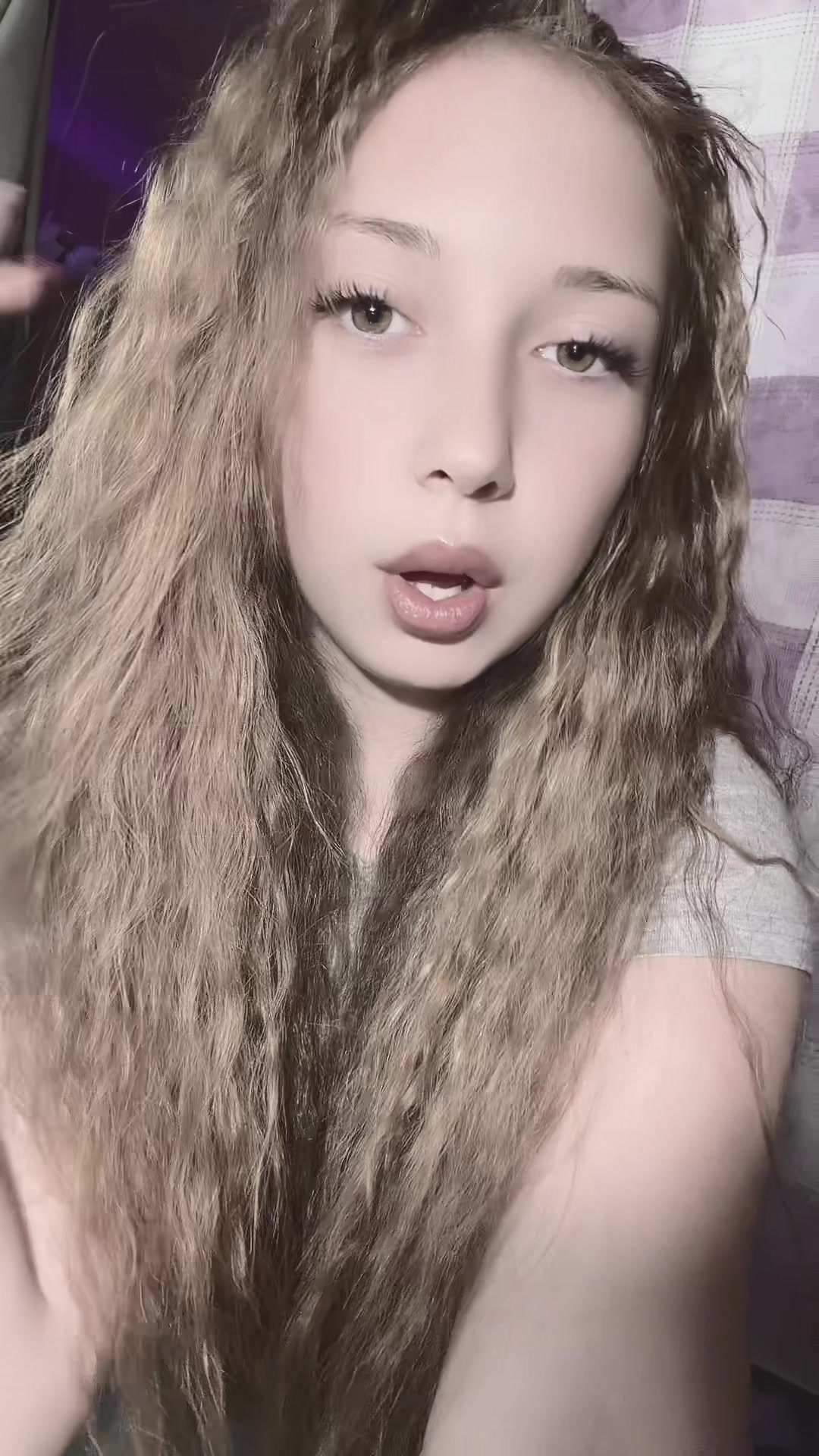 @NIKI💋