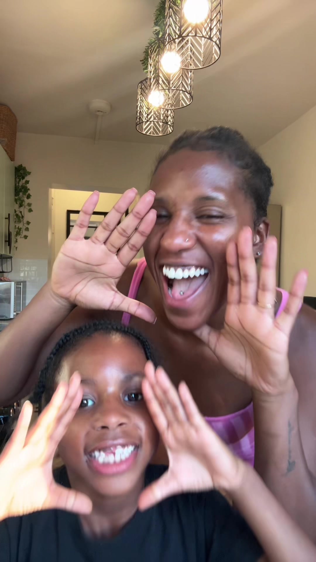 @Teeshaa