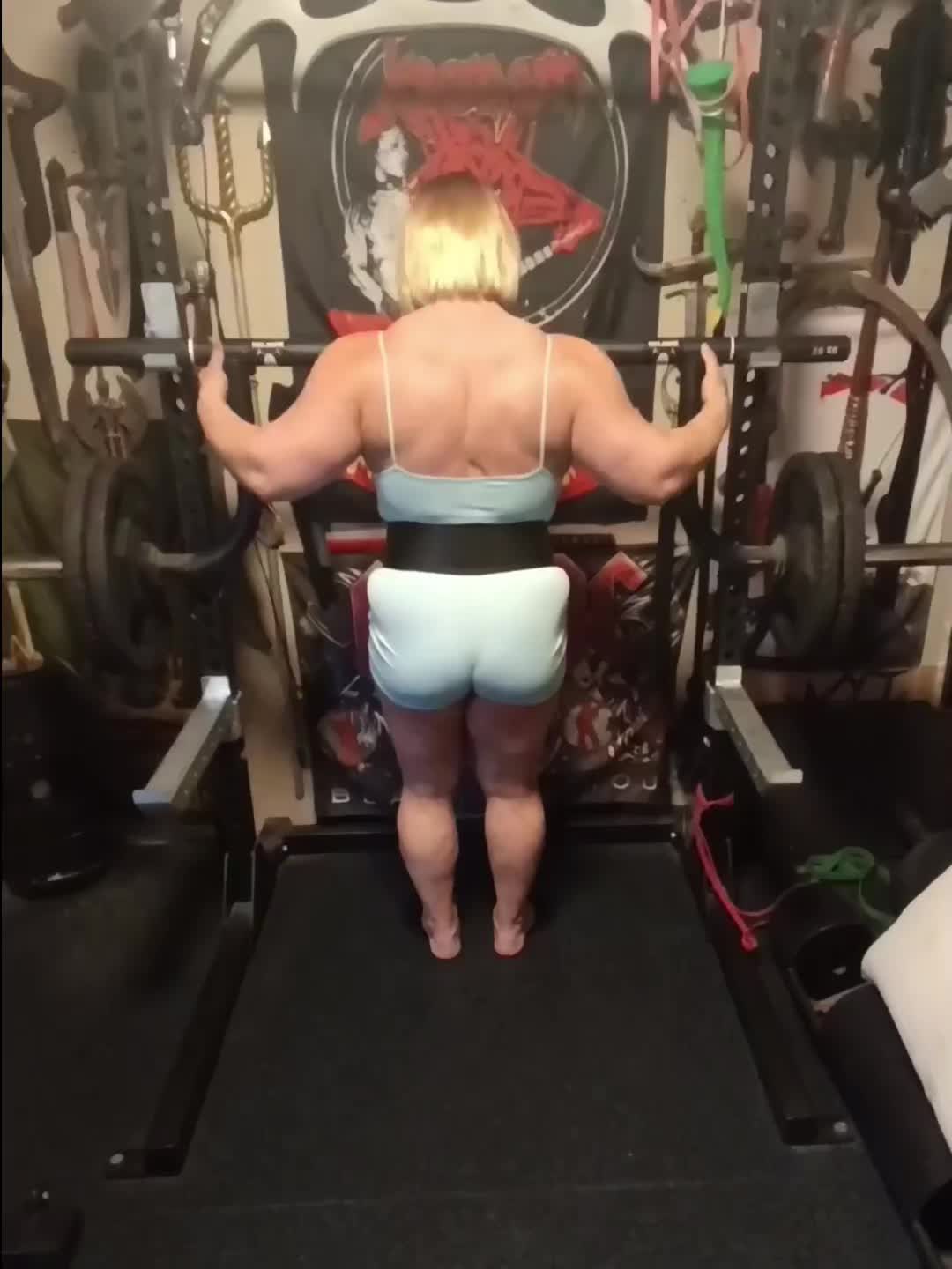 @Anna K Powerlifter