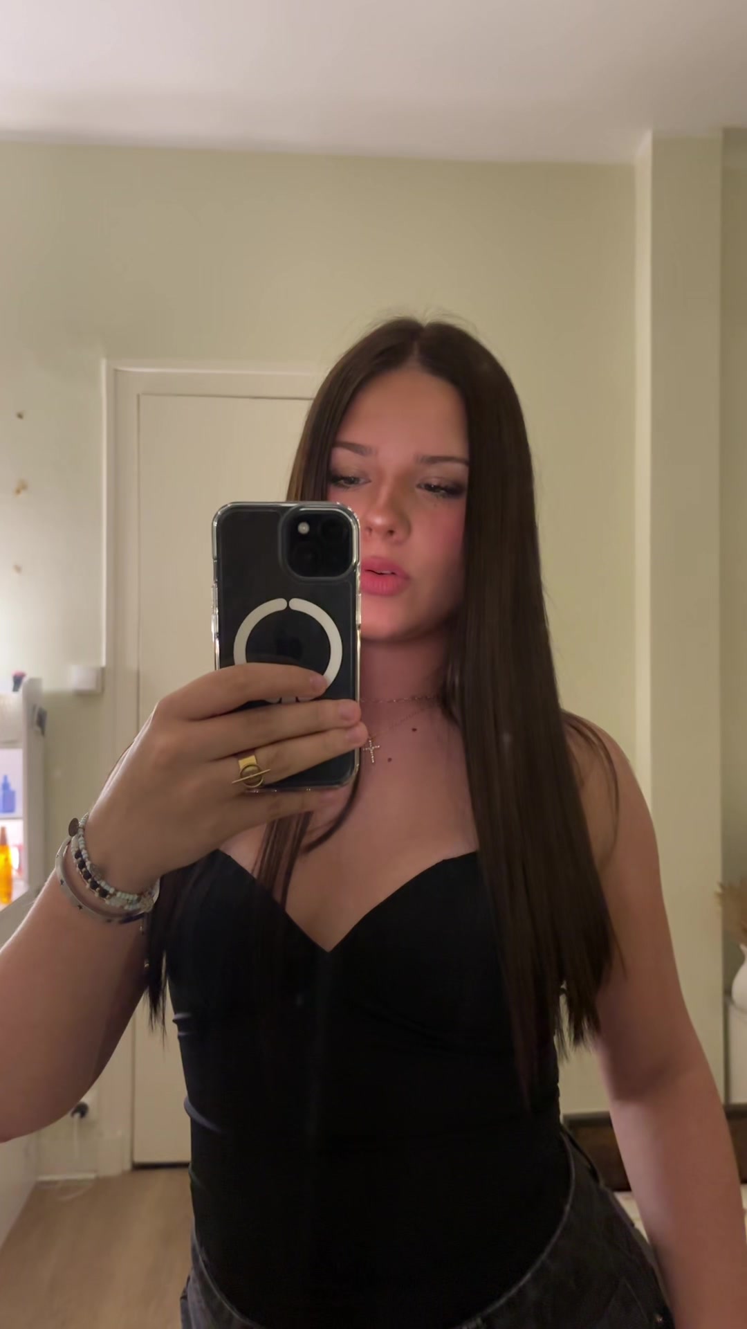 @𝐥𝐨𝐮.𝐧𝐚𝐚