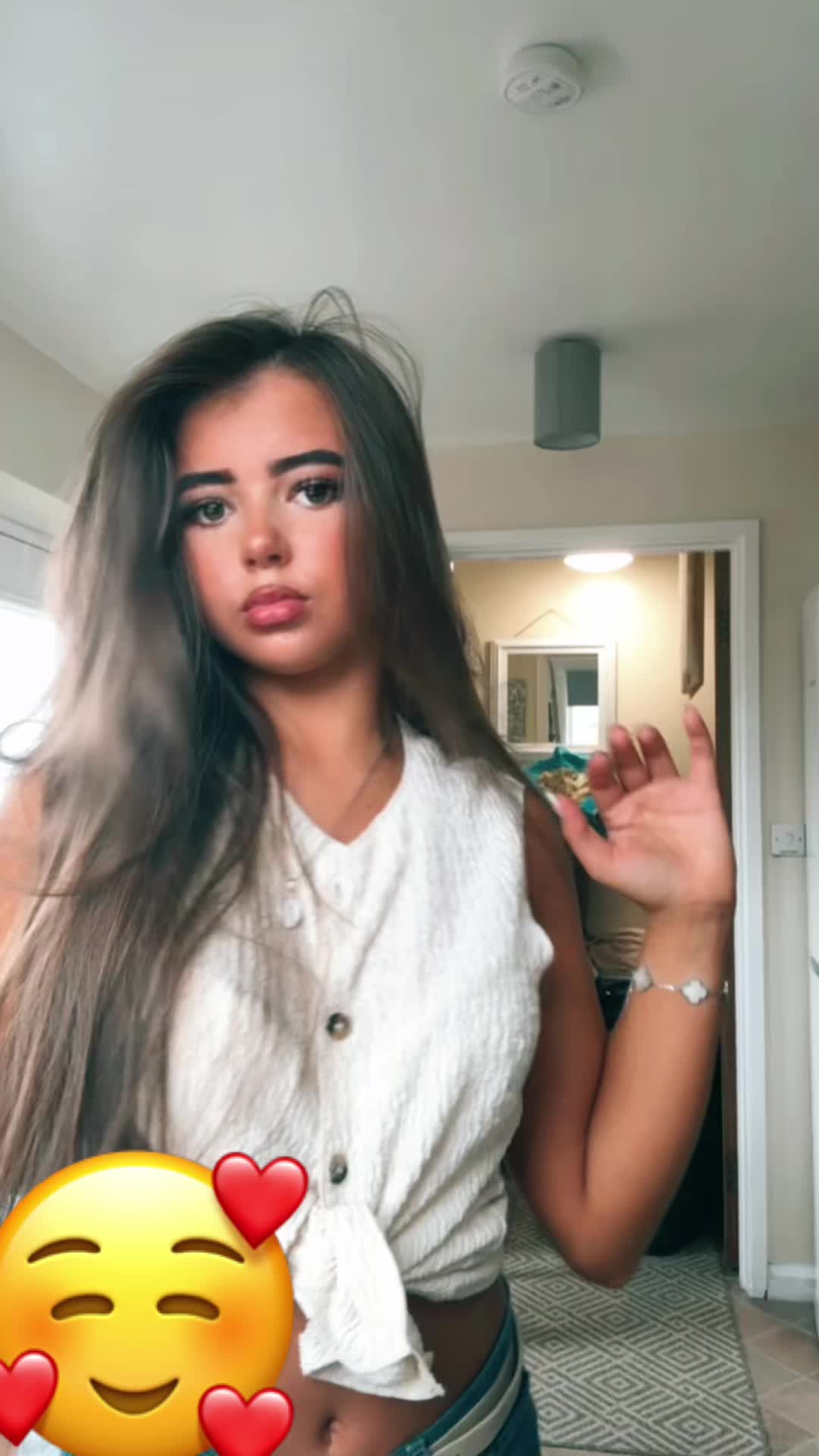 @JosephineLowther_
