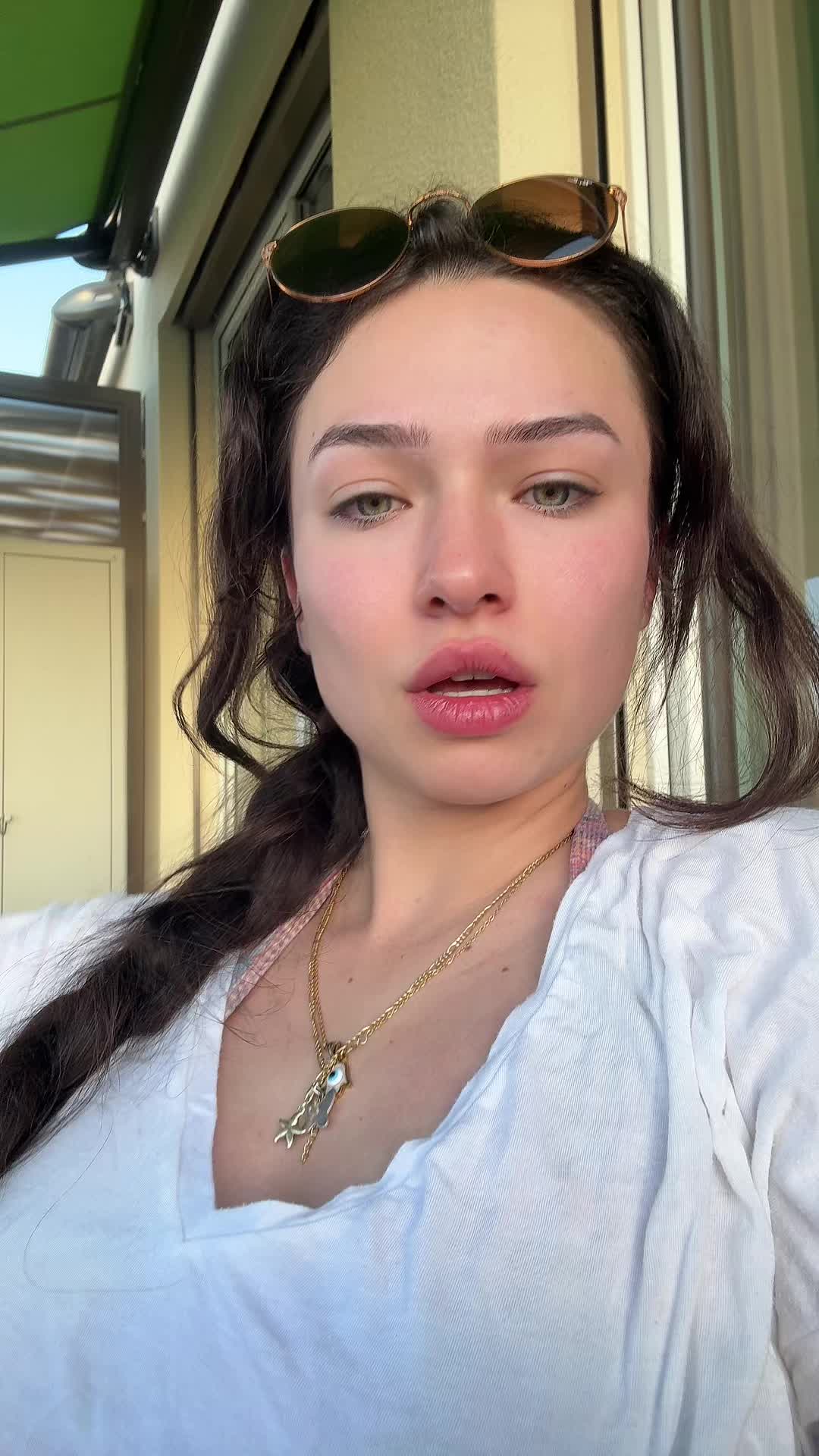 @Yara Linn ๐