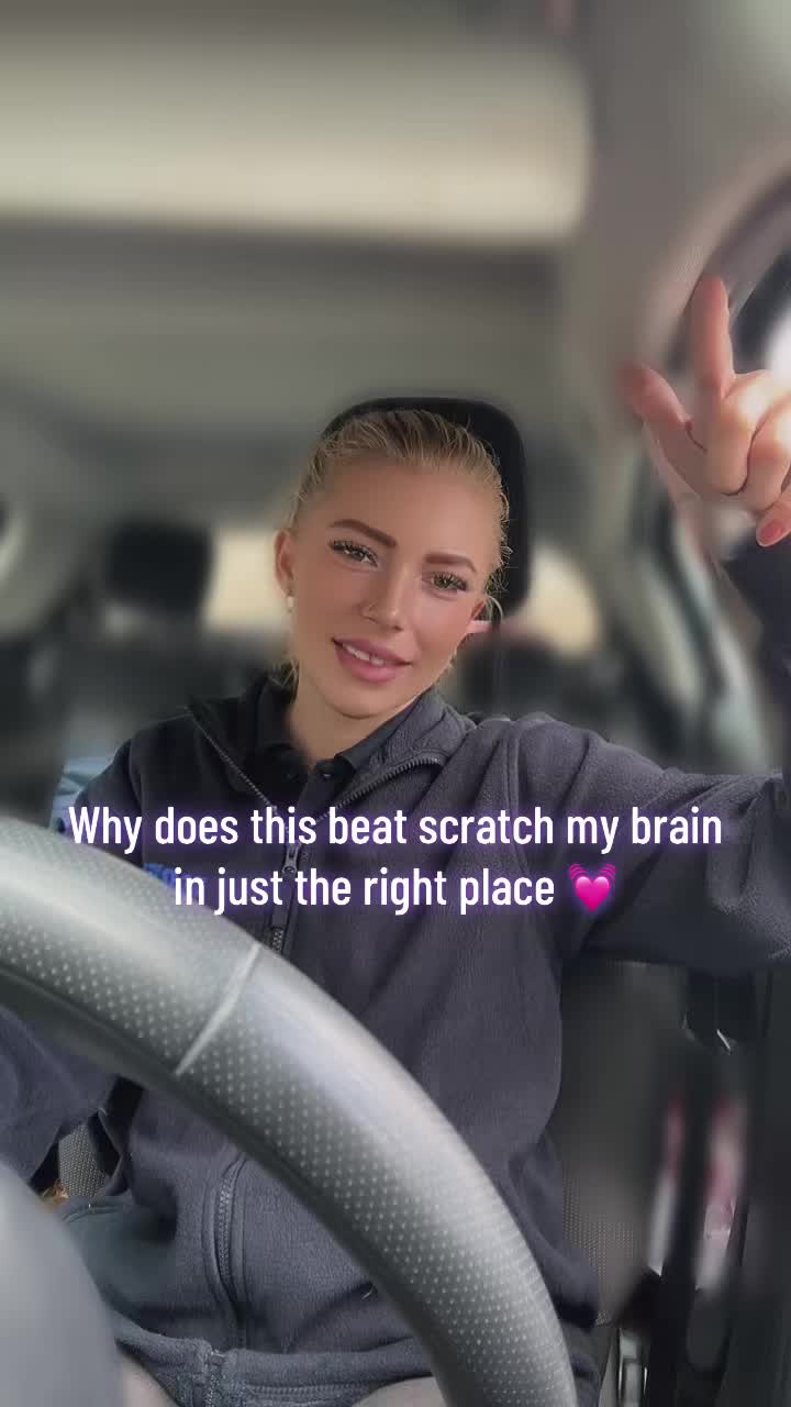 @Chloe🍯🦋