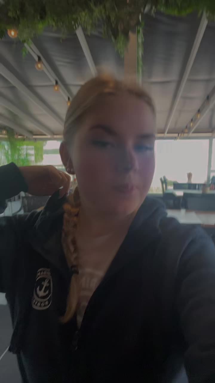 @😜😍🥵🥰🥂
