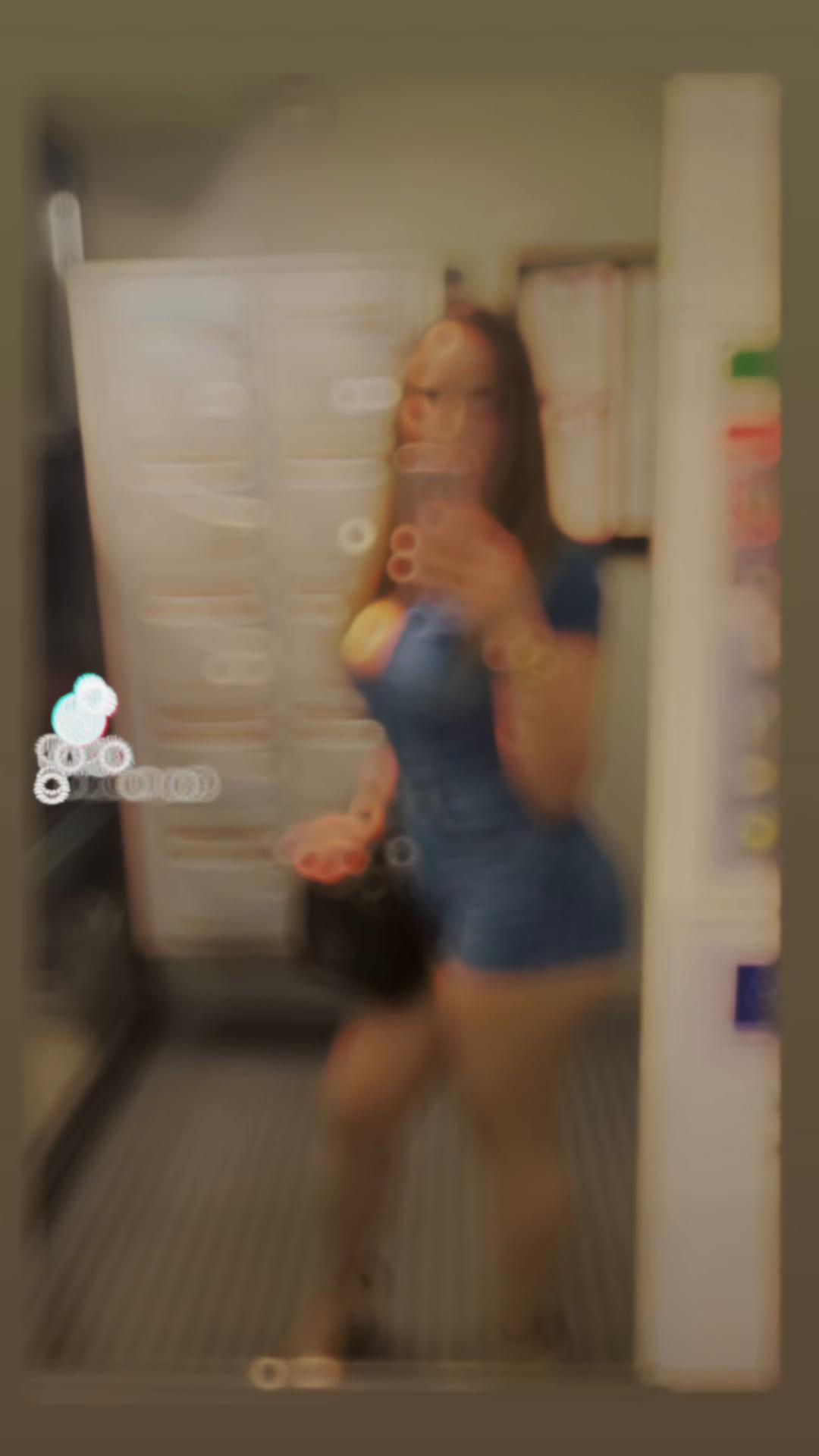 @Elizabeth Rozsavölgyi 25🌹