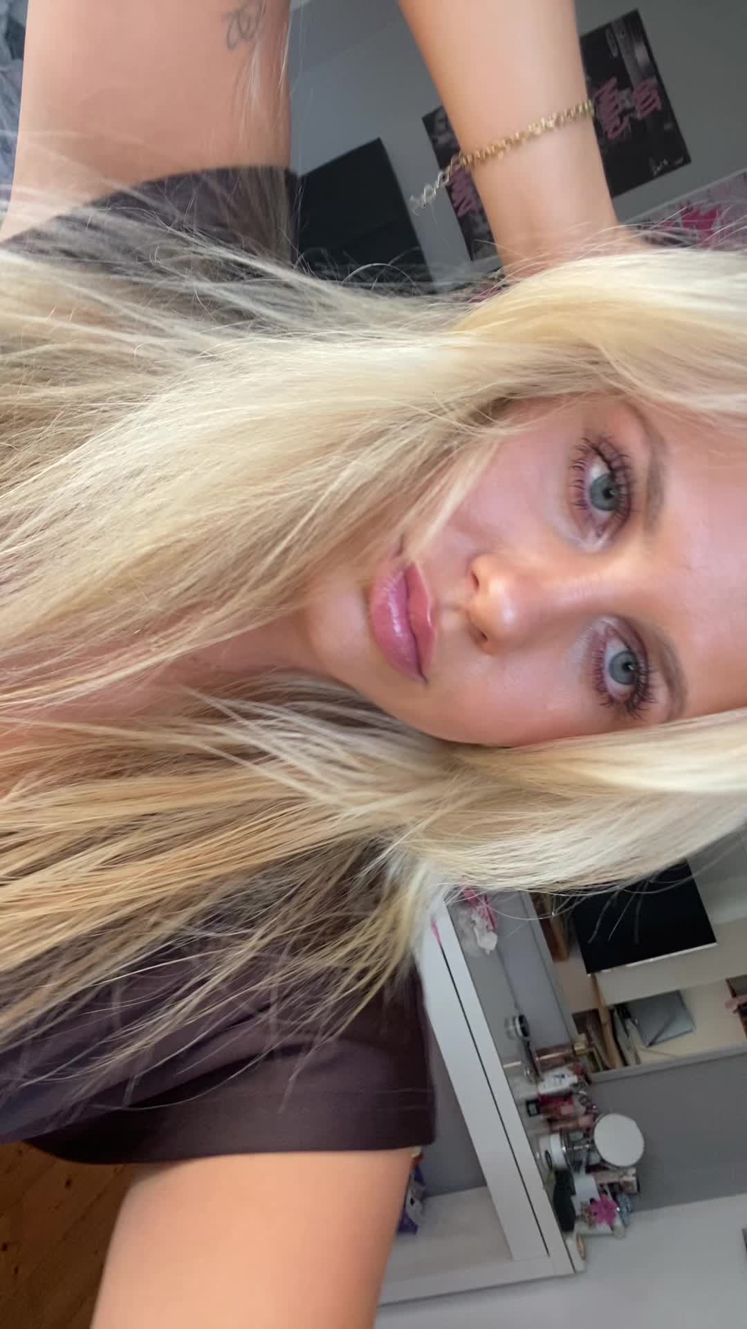 @julyauerr