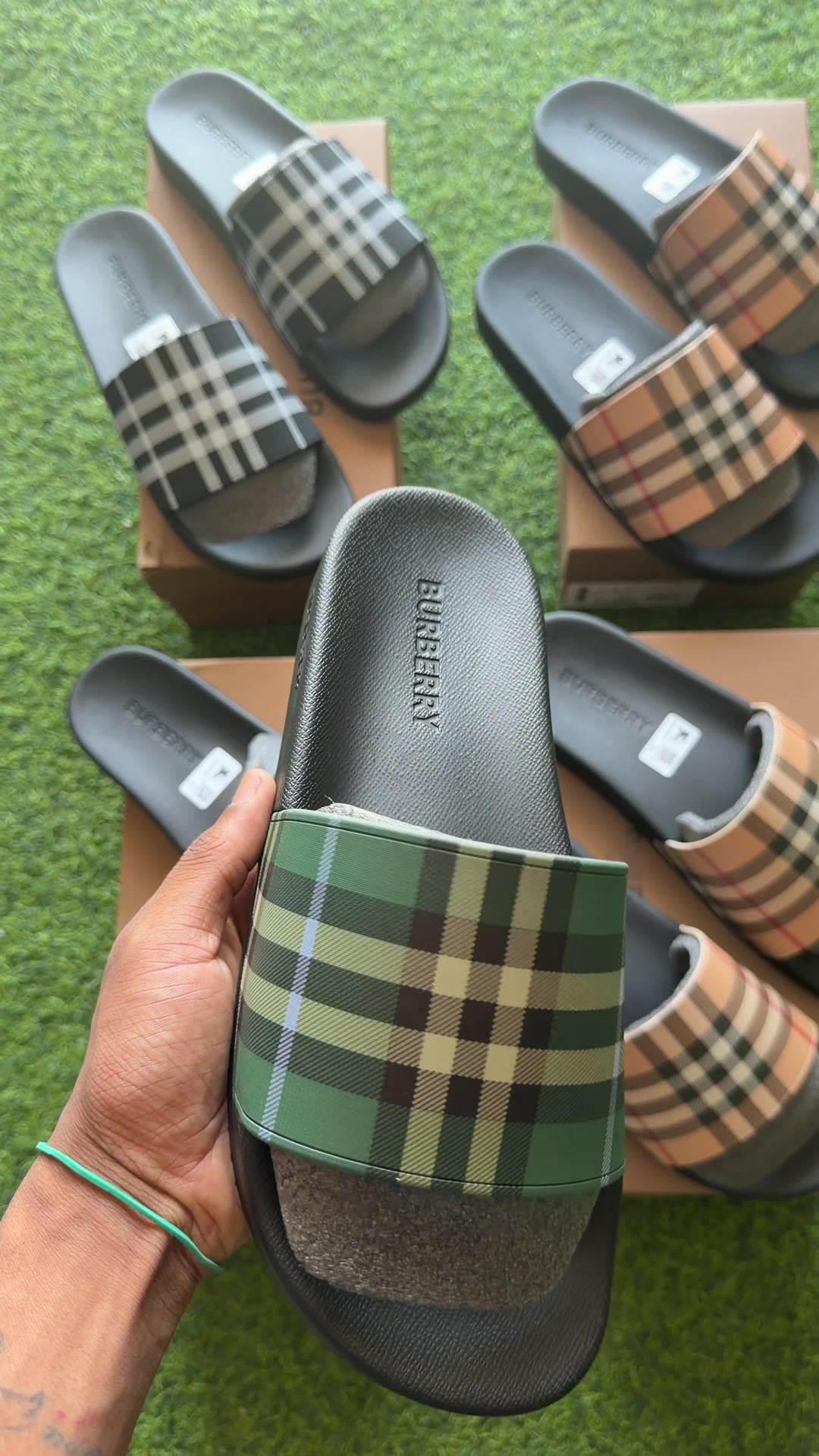 @Clarks & Clothes