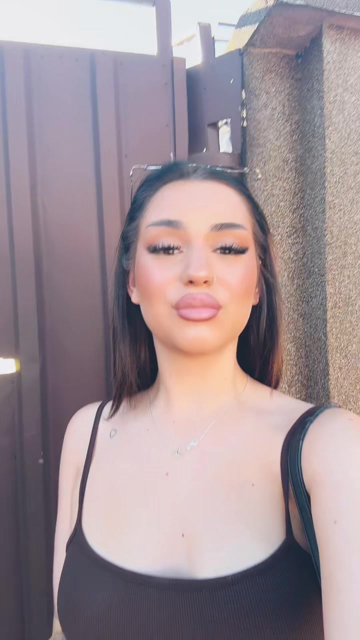 @Amalia🥰