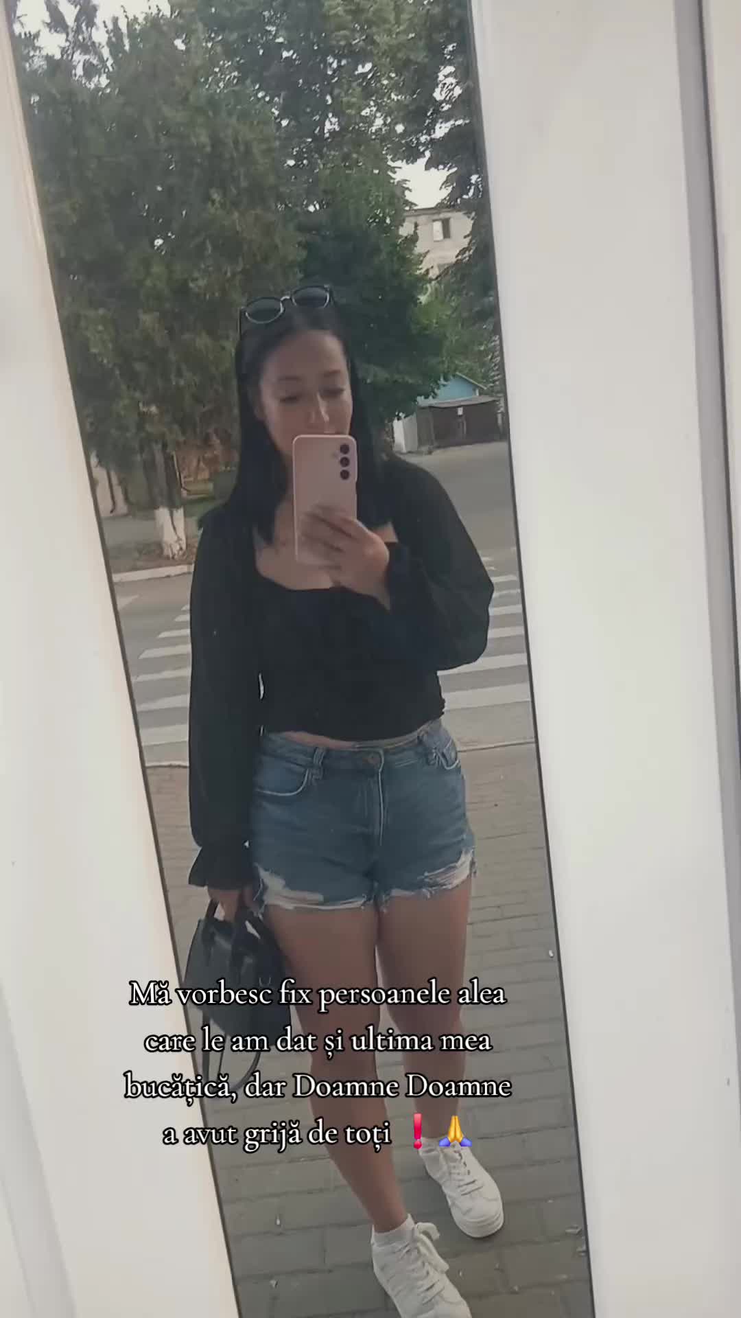 @Mirela👑