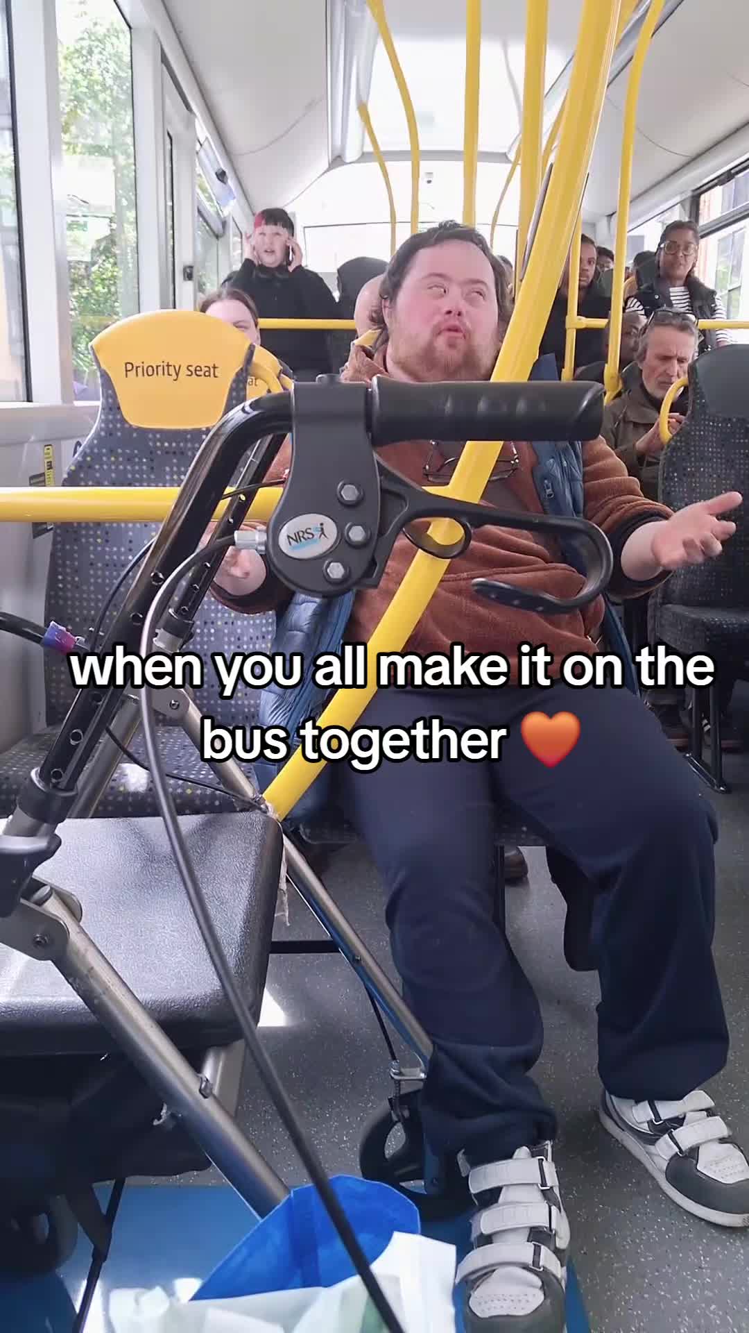 @SpasticAsexual 💜🤍🩶🖤👨🦼