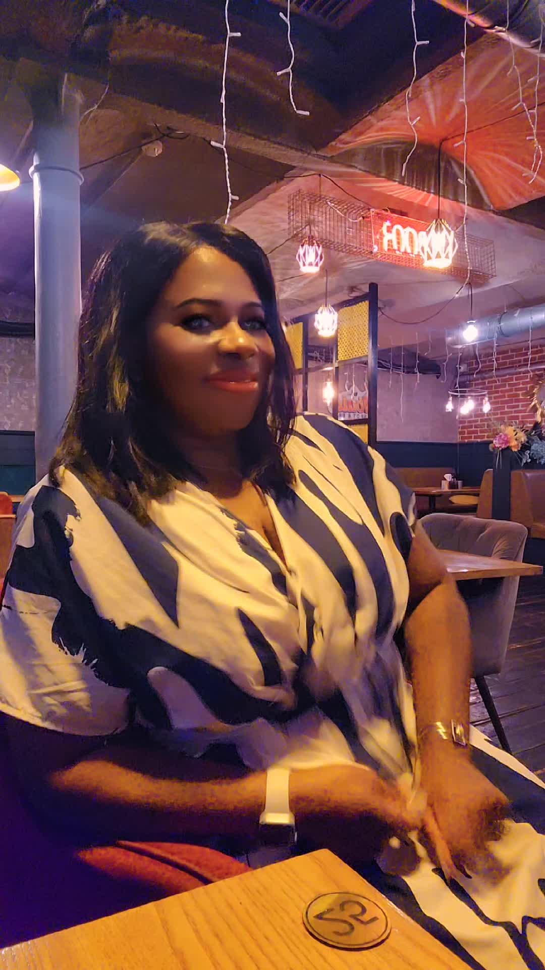 @Dimples 🇳🇬 🇬🇧