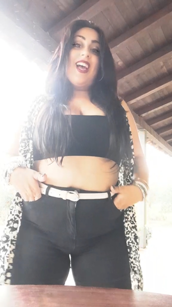 @Debora🎀✨️