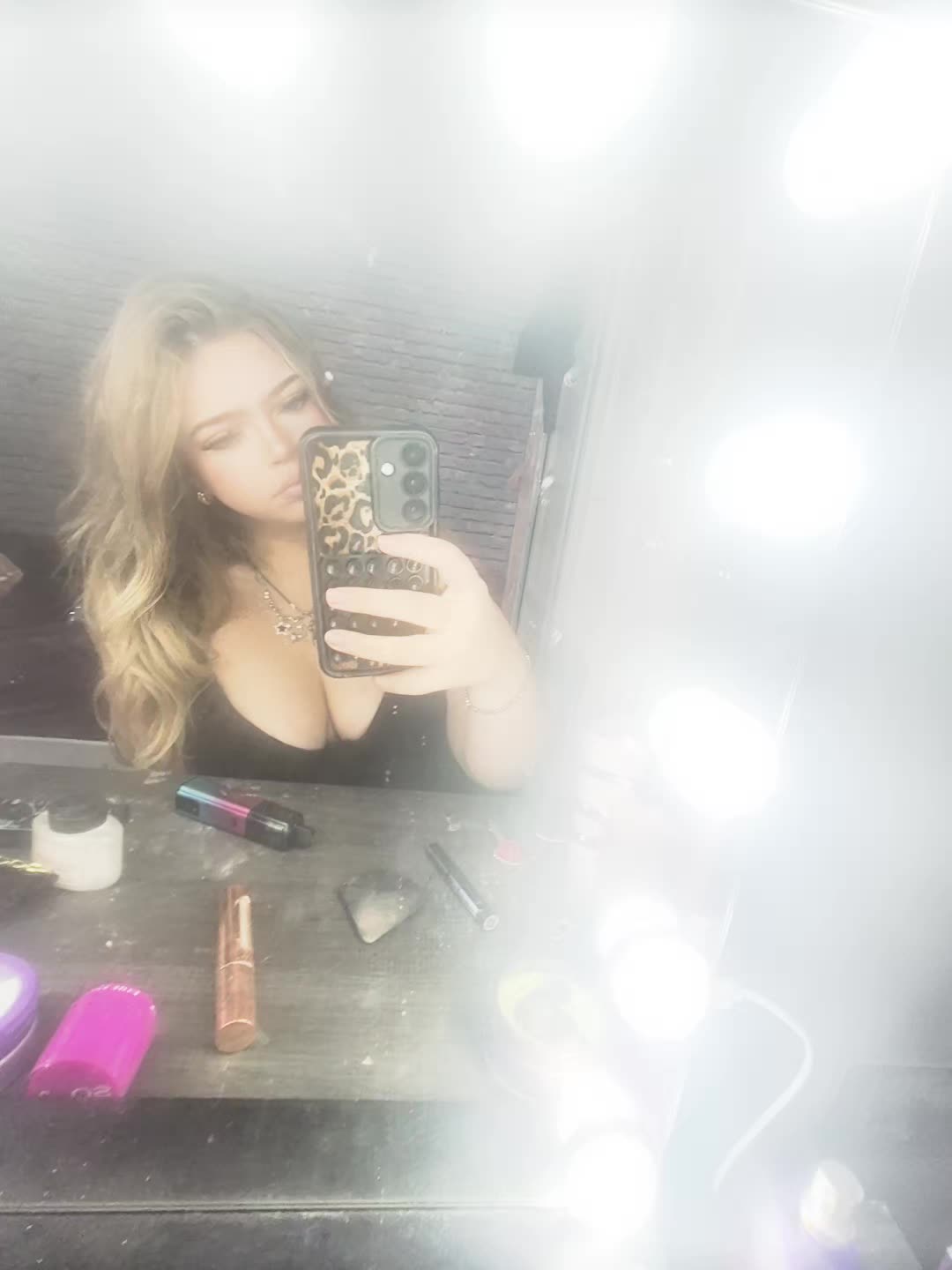 @🪽👱♀️