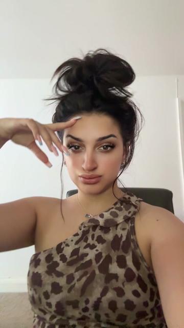 @kareenaxox_