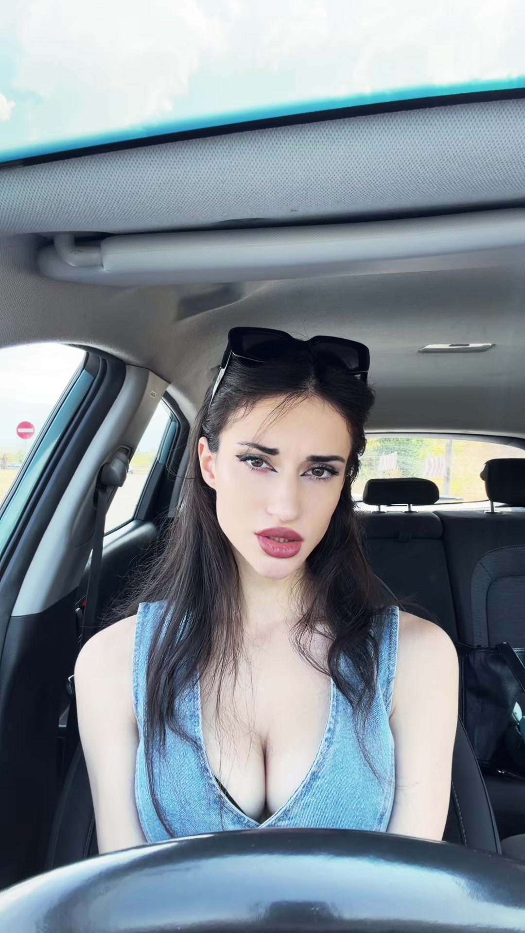 @nayadicksonn