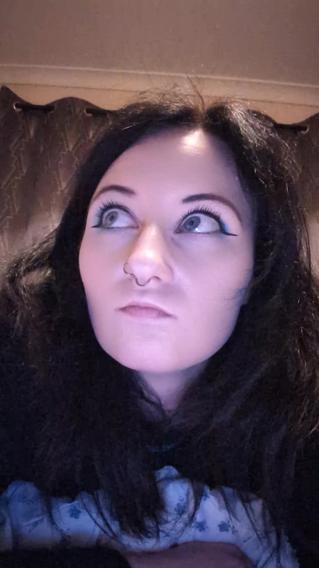 @lizziebeawhoever