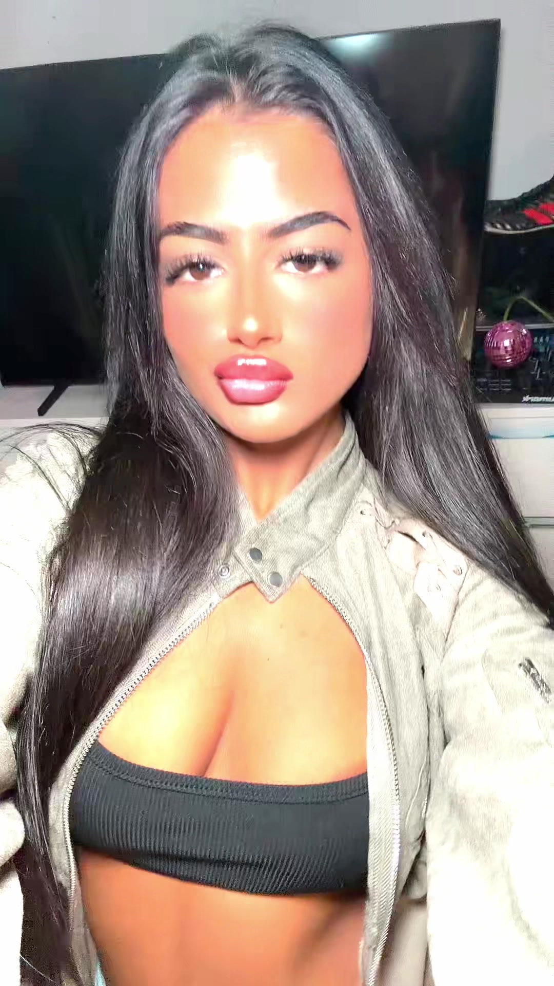 @𐙚ails🪽