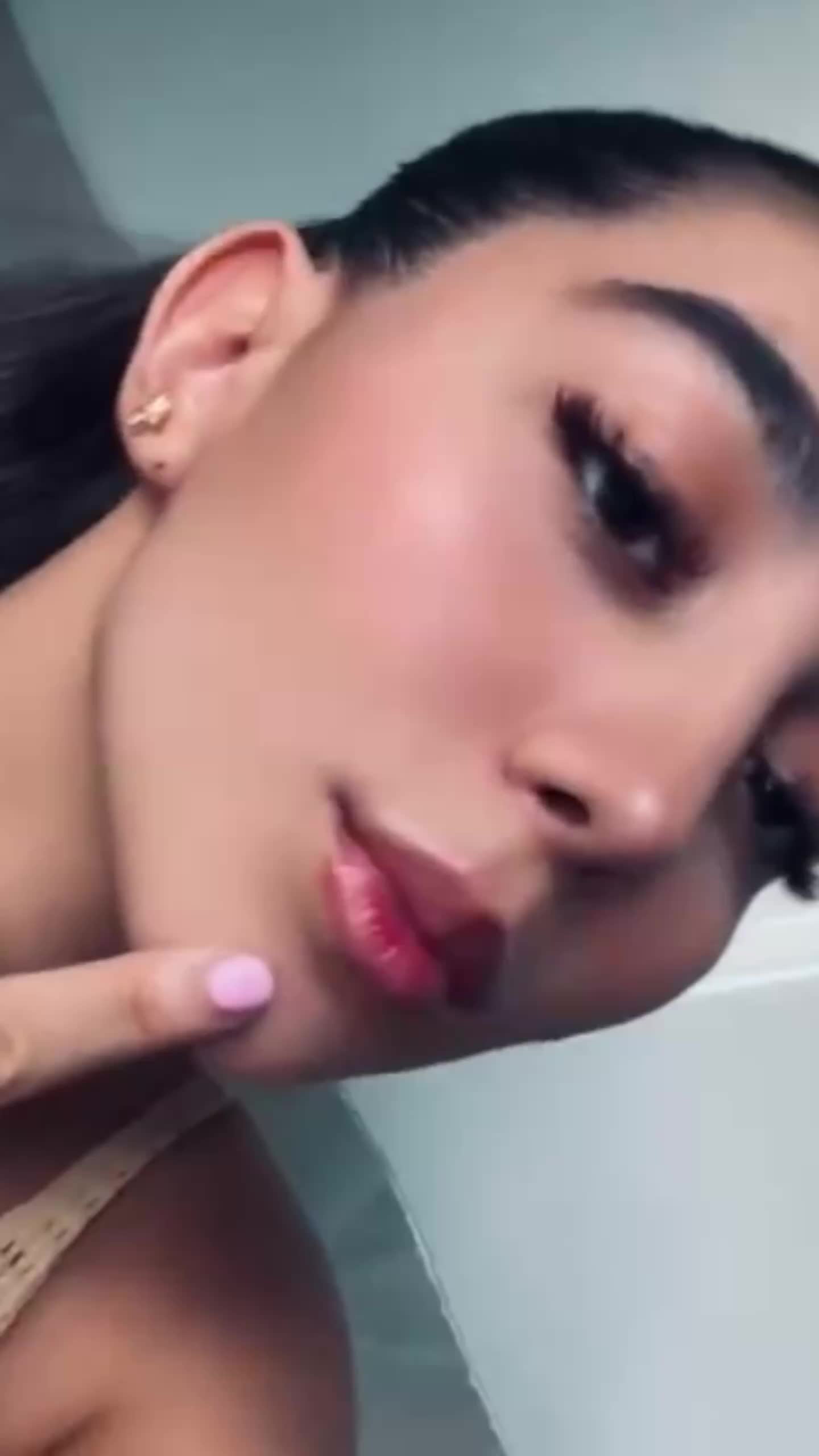 @Saniiii