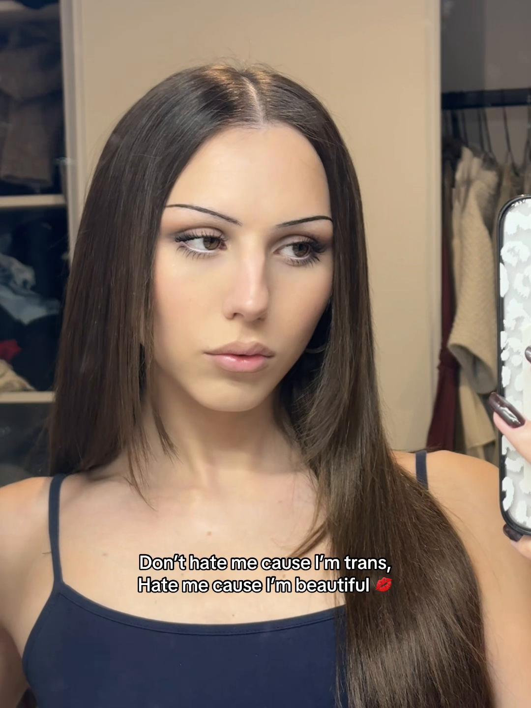 @THEHOUSEOFSIMONS