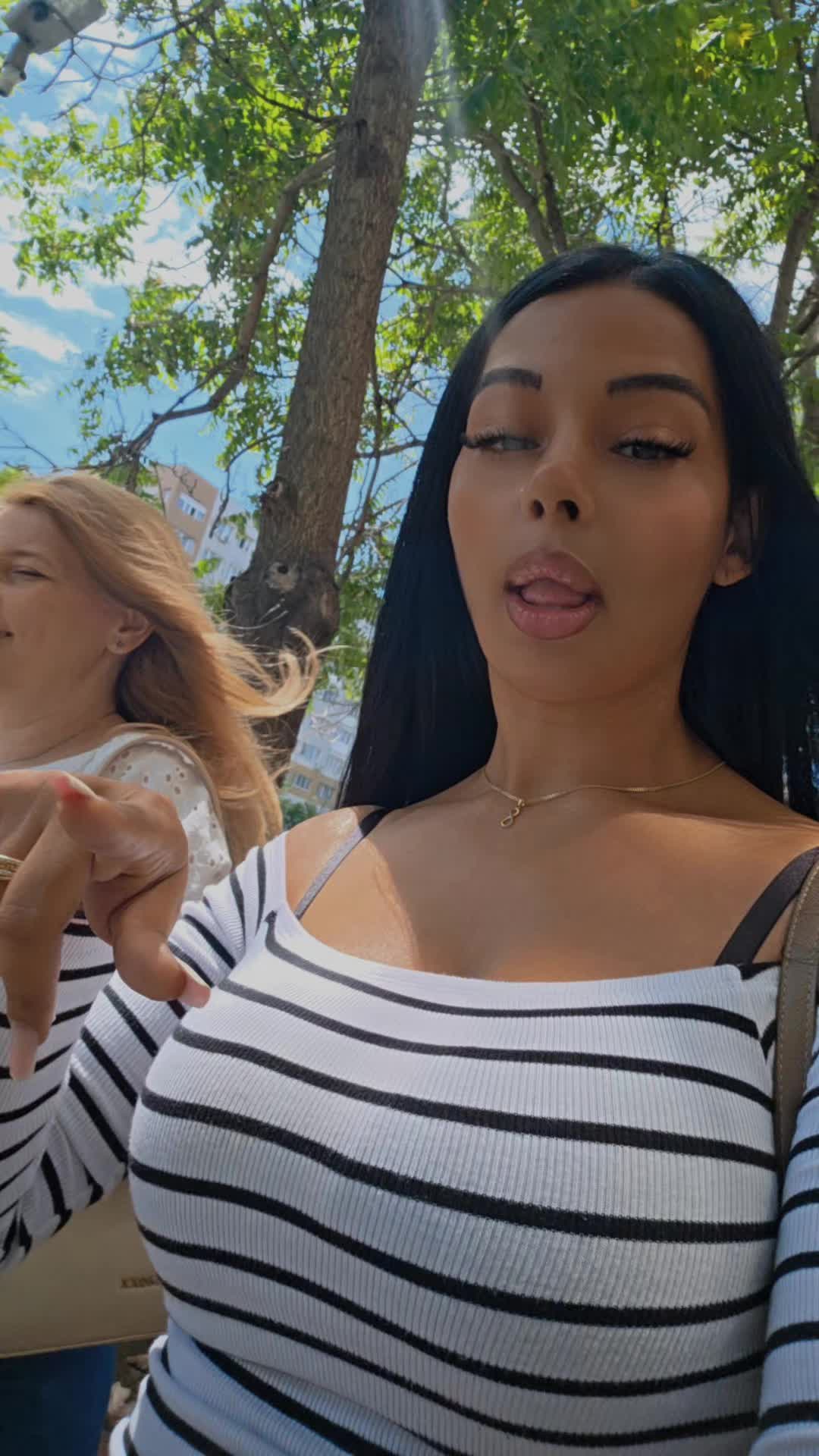 @Lavinia_Willson