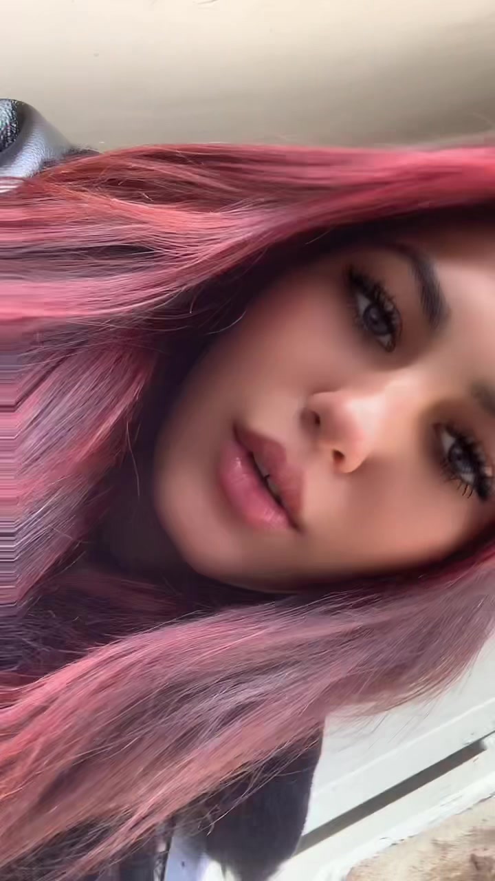 @🖤