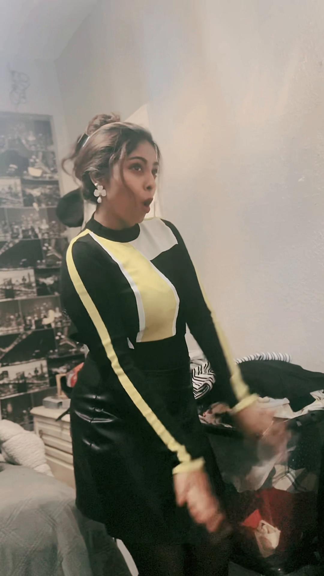 @JezzDev