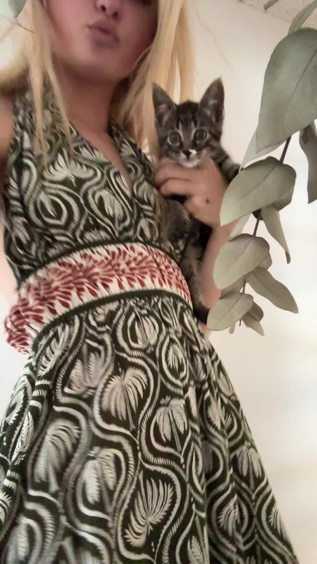 @👸🏼