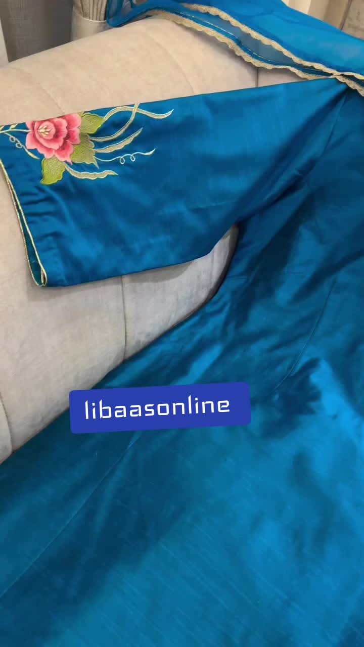 @ਲਿਬਾਸ by ਕੌਰ