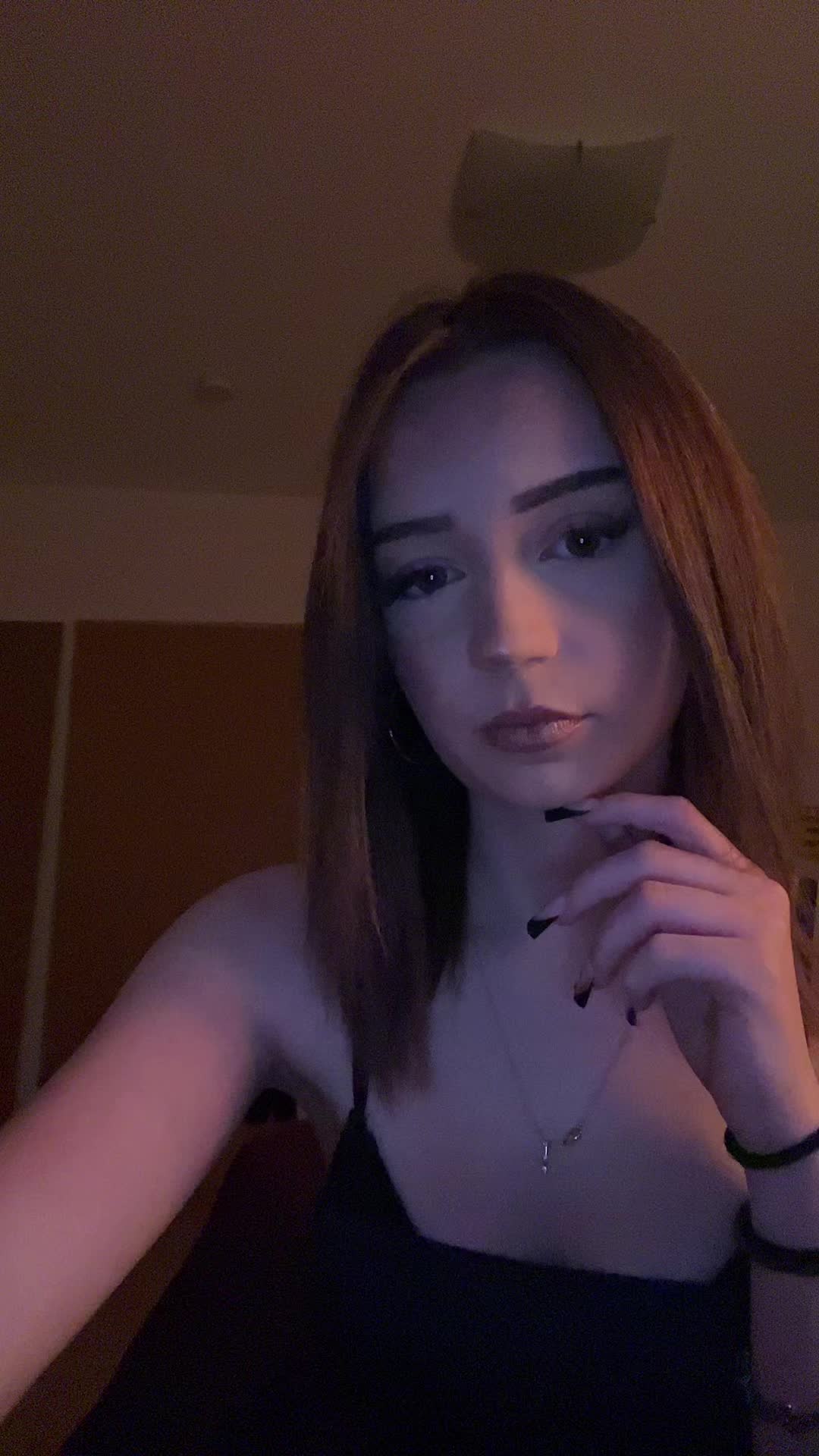 @Bella