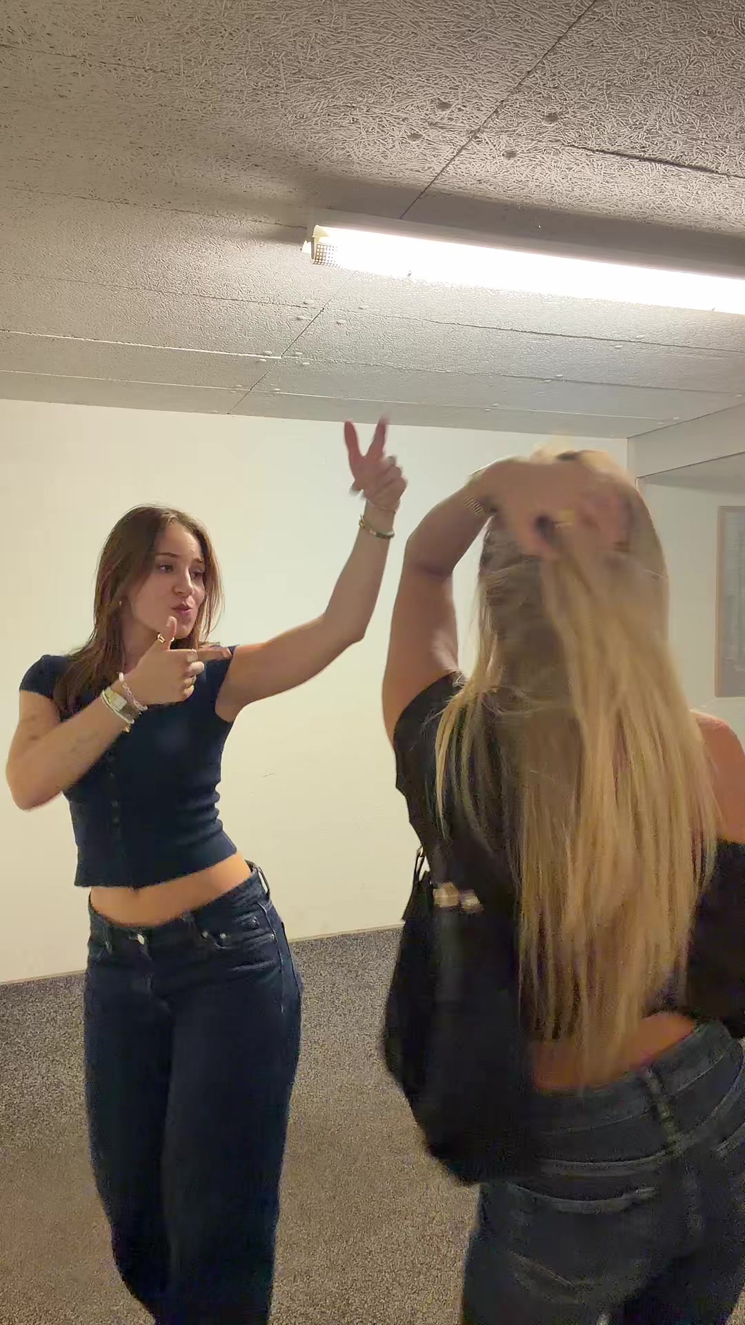 @Alegria