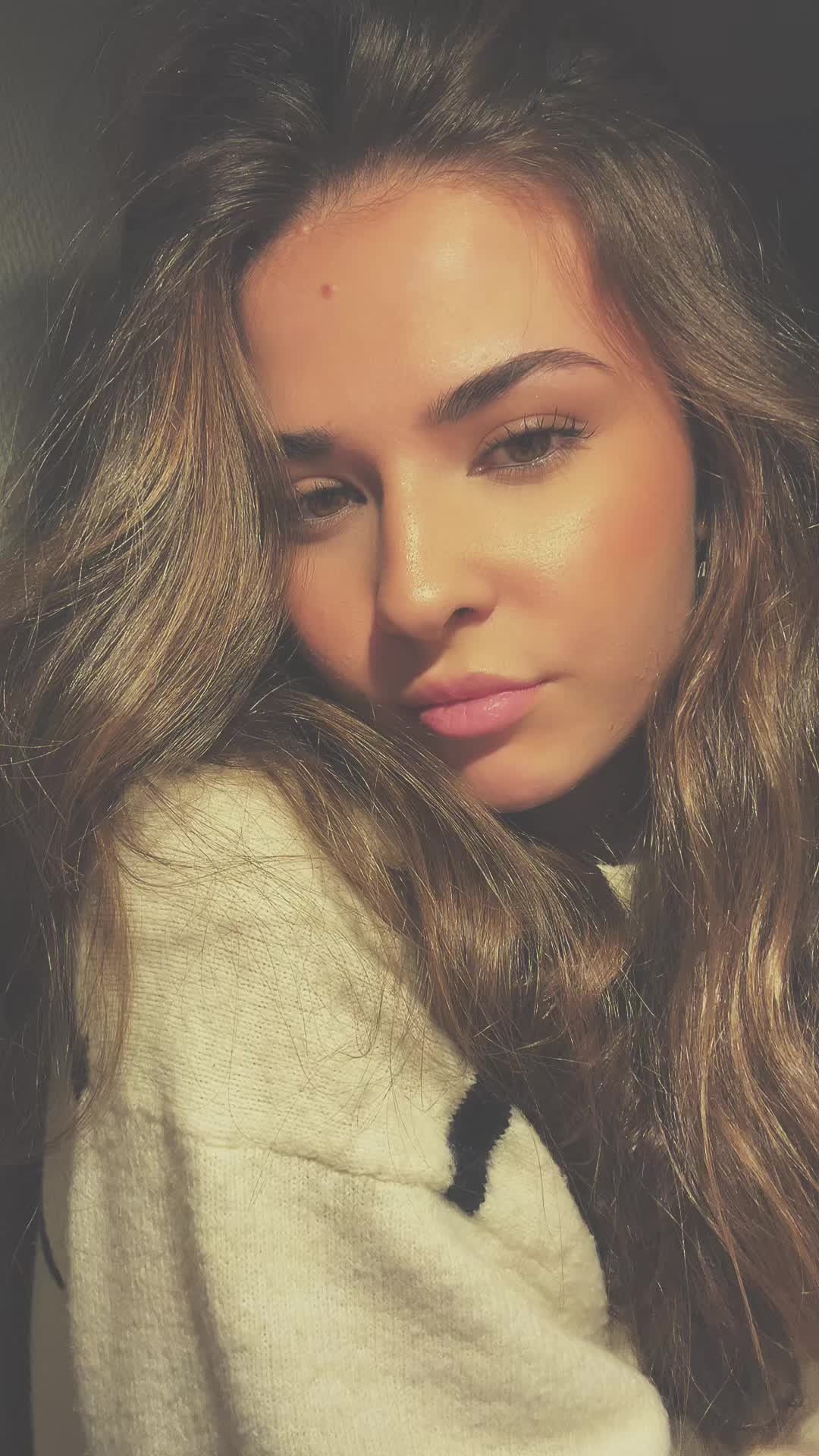 @lauraa