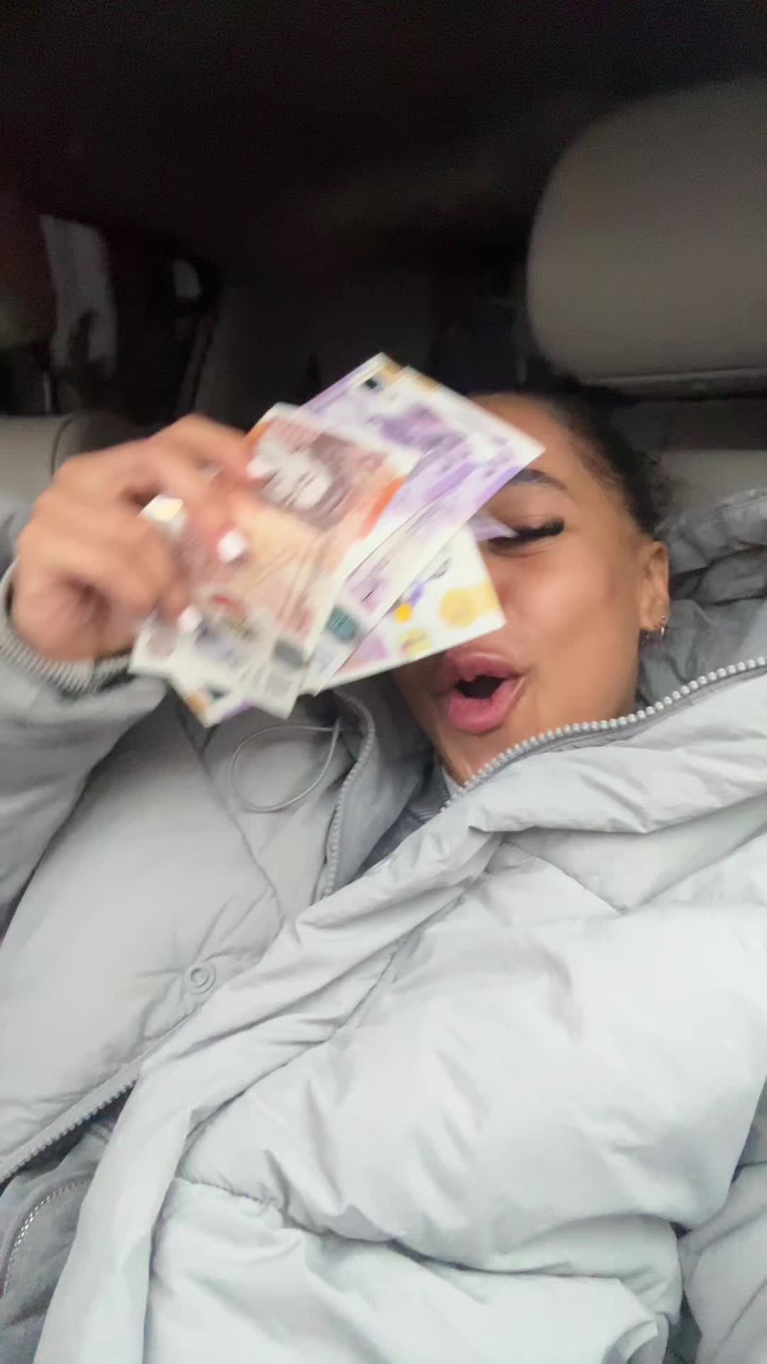 @Lay