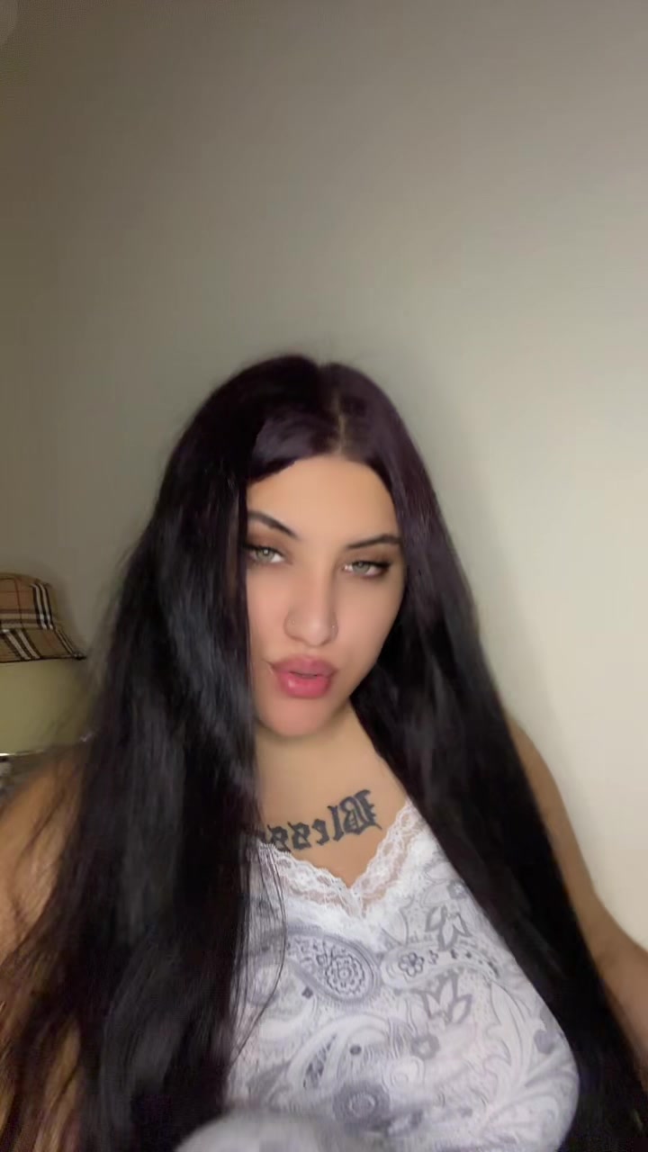 @𝓐𝓷𝓪𝓪𝓪🐳.