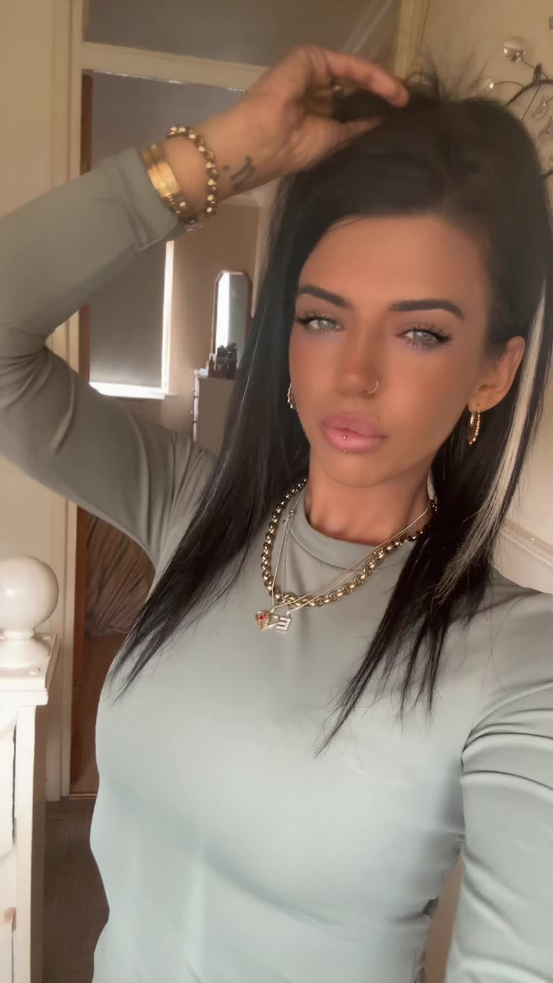 @𝓔 𝓫 𝓸 𝓷 𝔂 𝑪 𝒐 𝒙 🍒