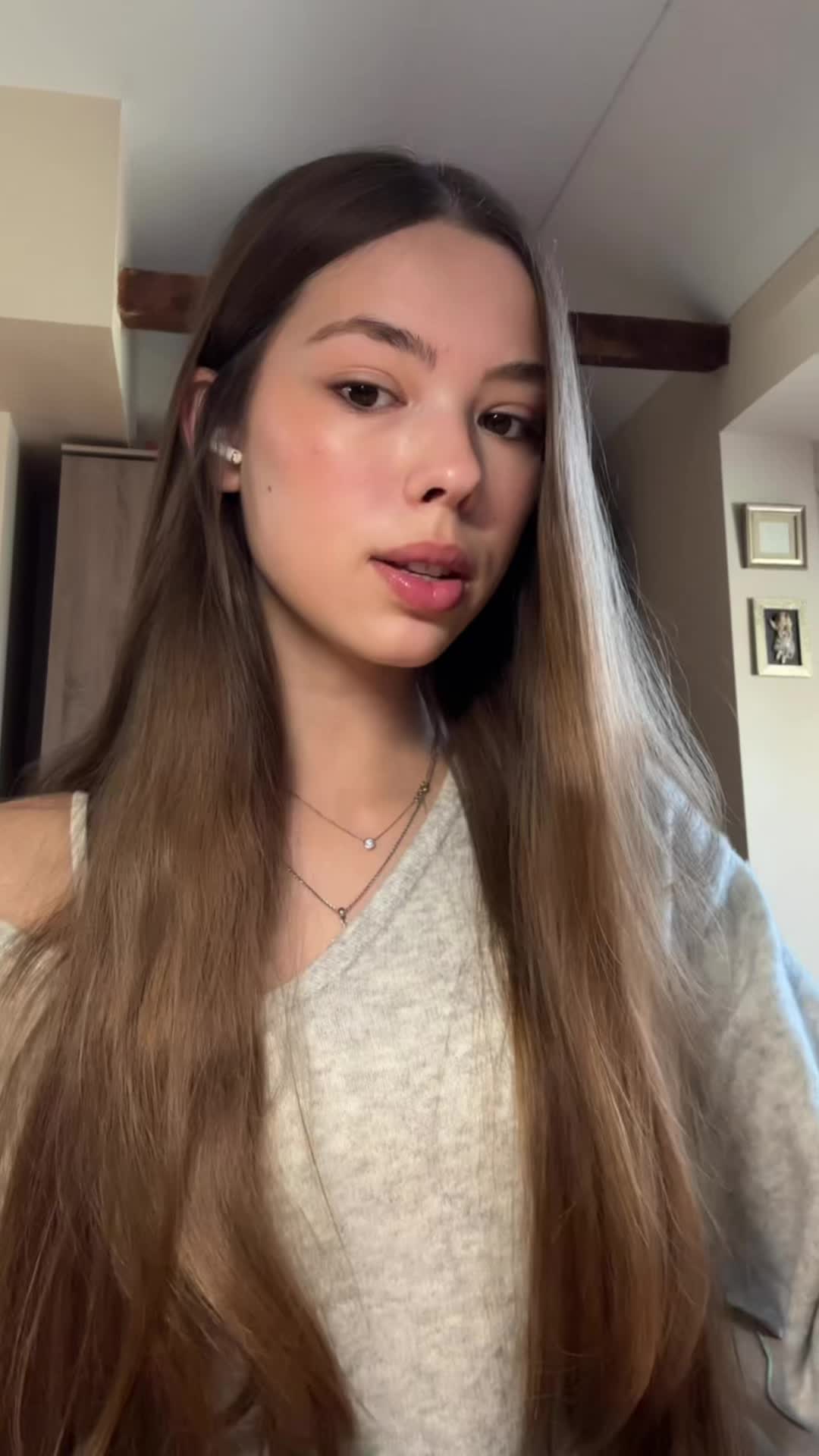 @🧘🏼&zwj;♀️