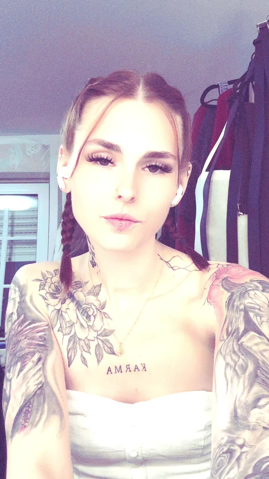 @Dana🦋