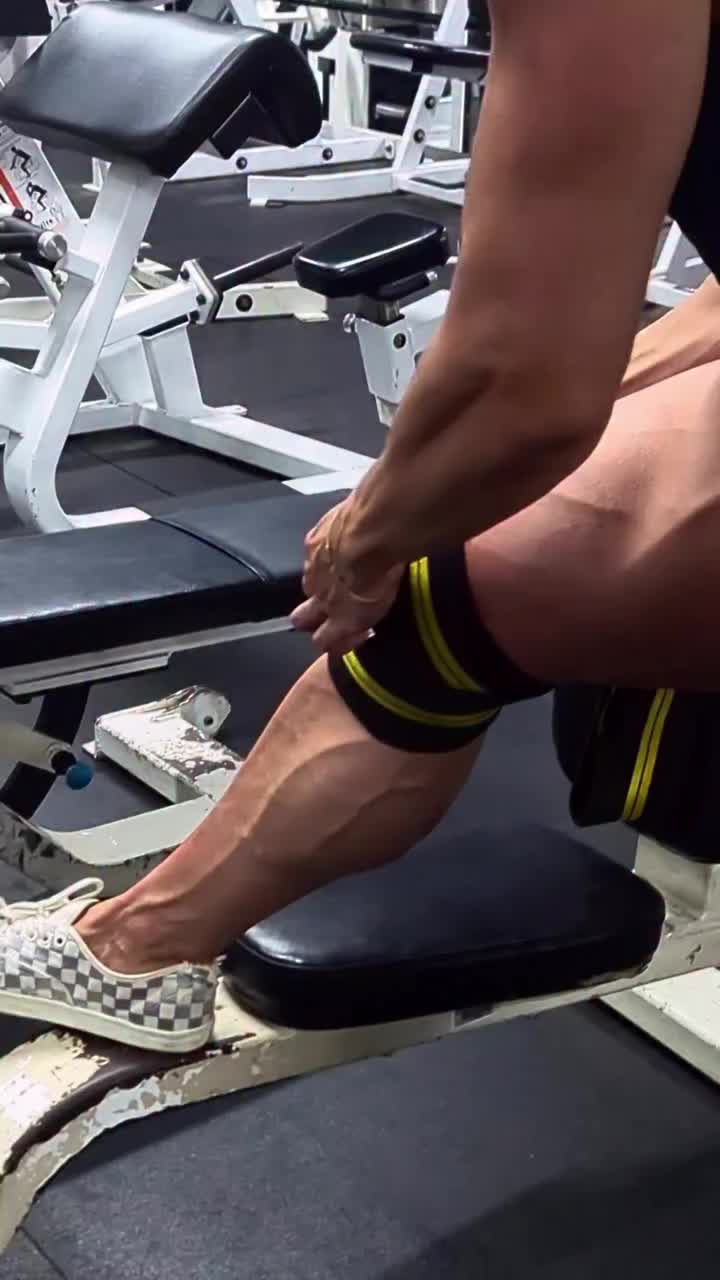 @musclegirls