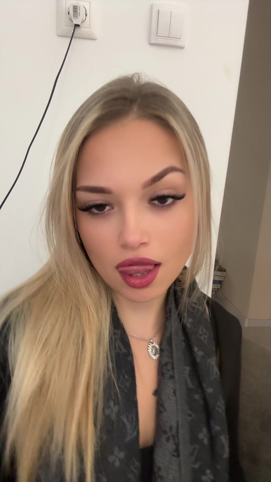 @𝐈𝐛𝐨𝐥𝐲𝐚 🐆