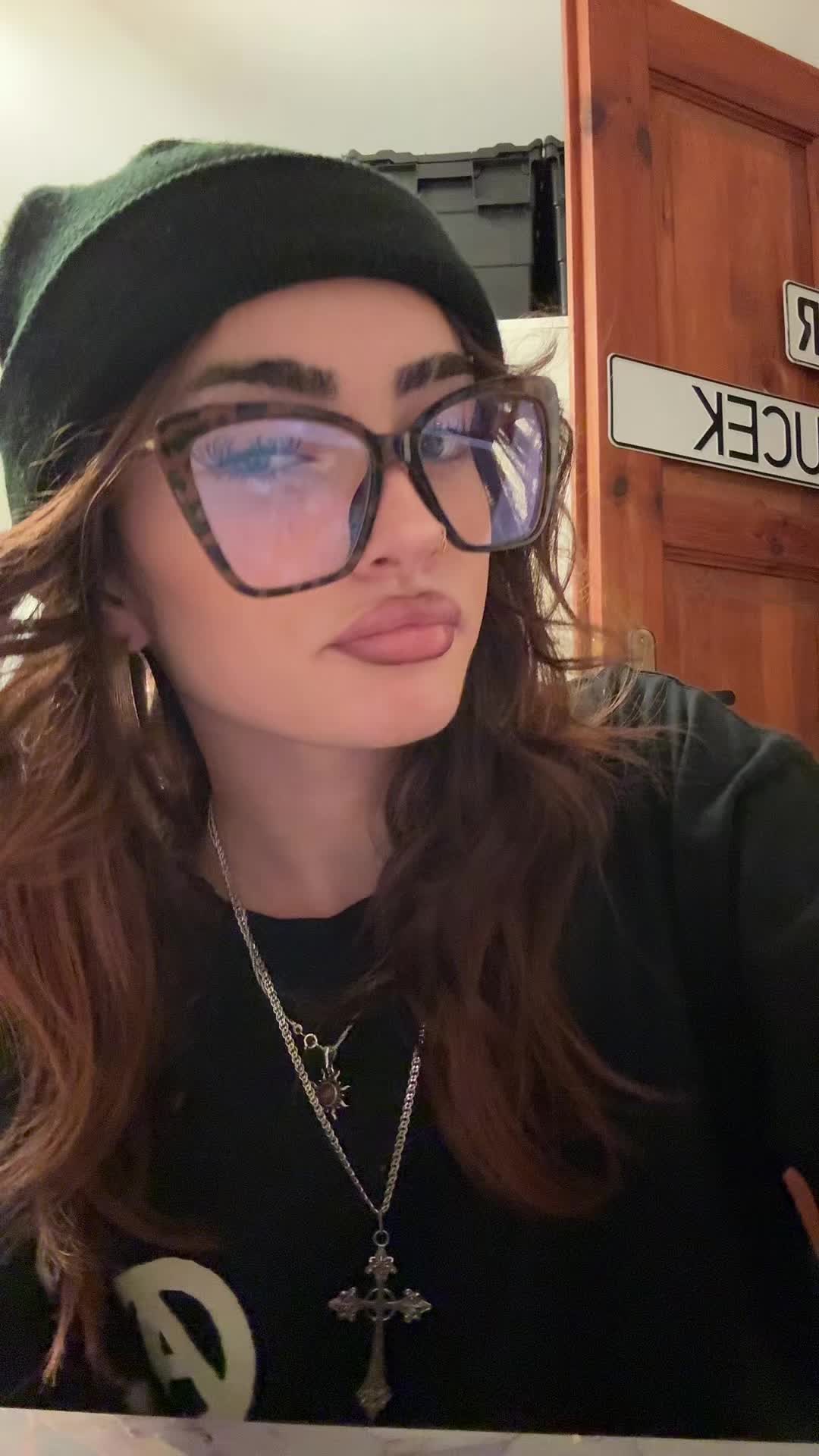 @gg