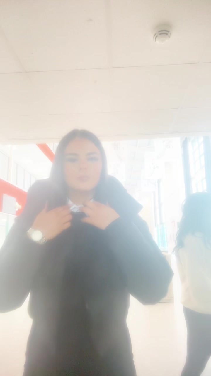 @Liv.priv