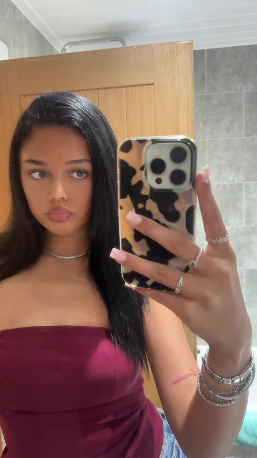 @emmi&eacute;burns