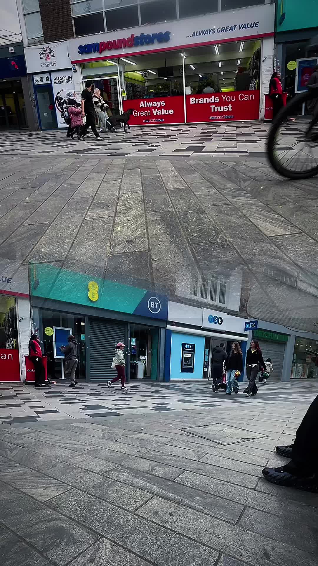 @𝙍𝘼𝙅𝘼 𝙆𝙎𝙃𝙈𝙍𝙄 𝙐𝙆🇬🇧