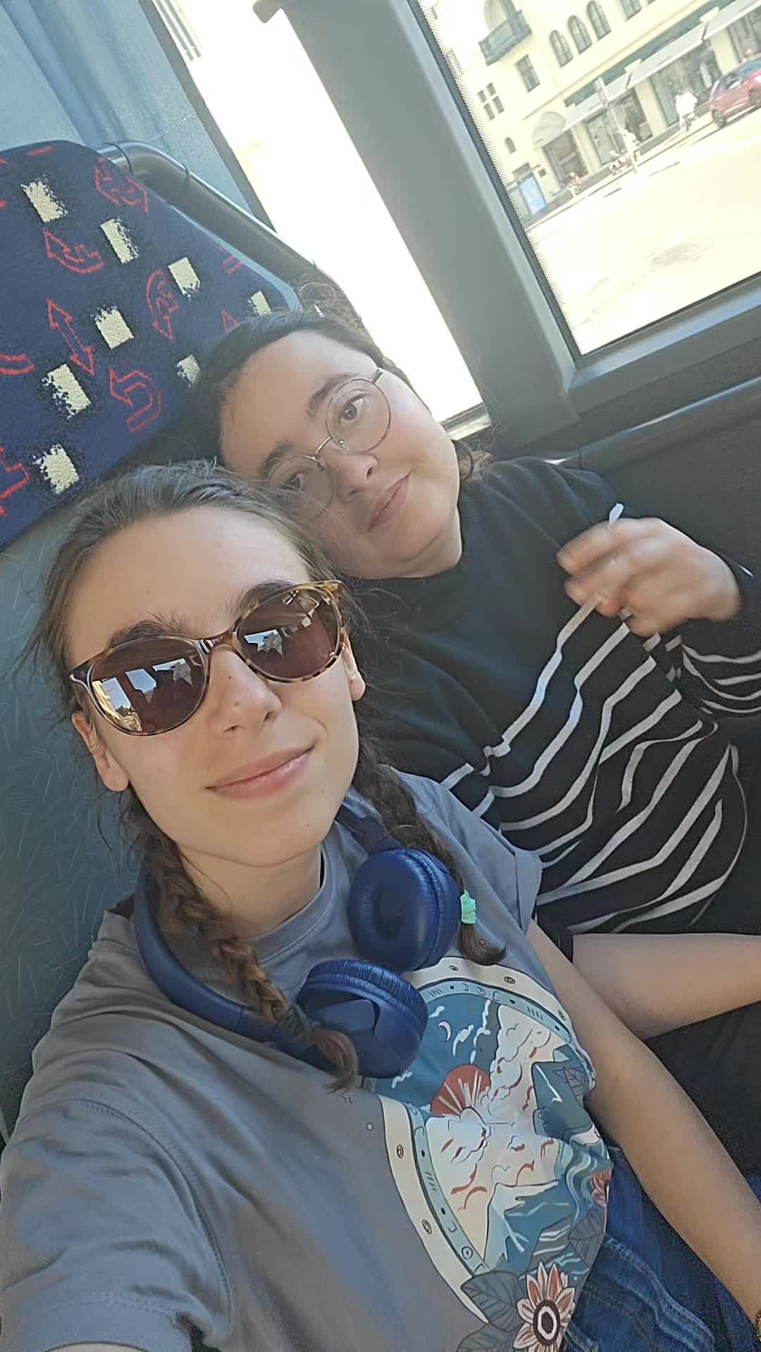 @Audrey64100