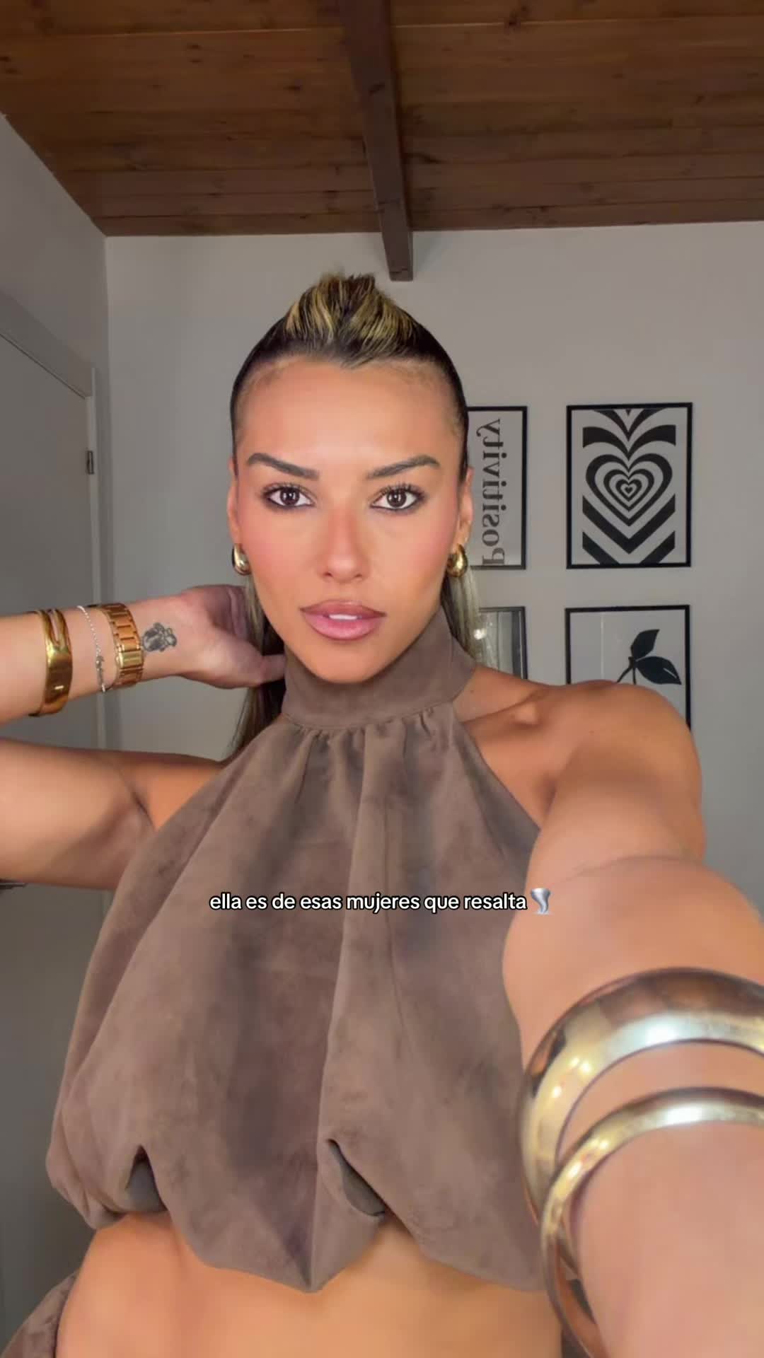@leeilaleonn