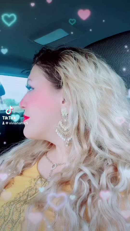 @AyeshaAkbar🩷