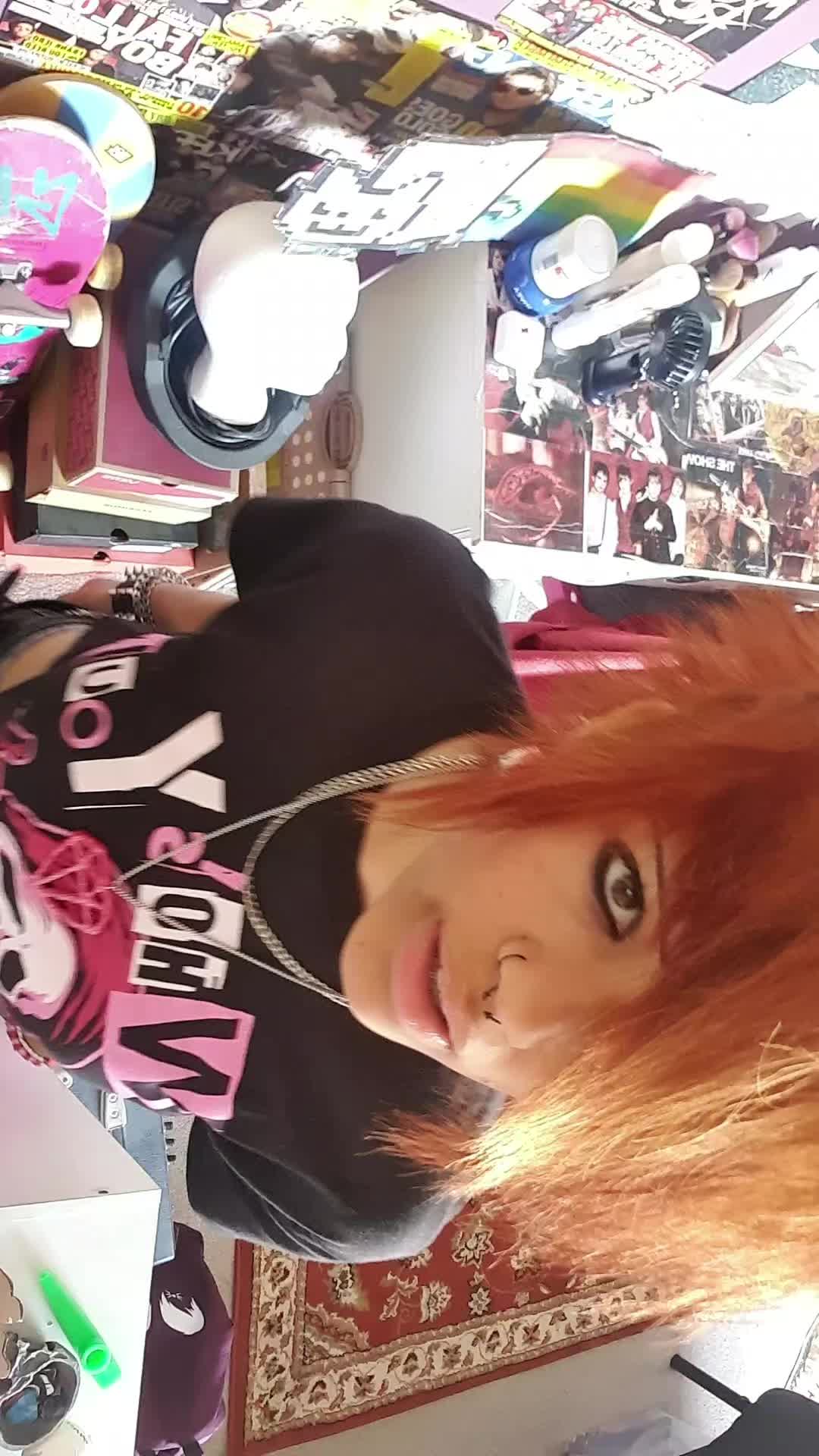 @MikaMassacre☢️💥