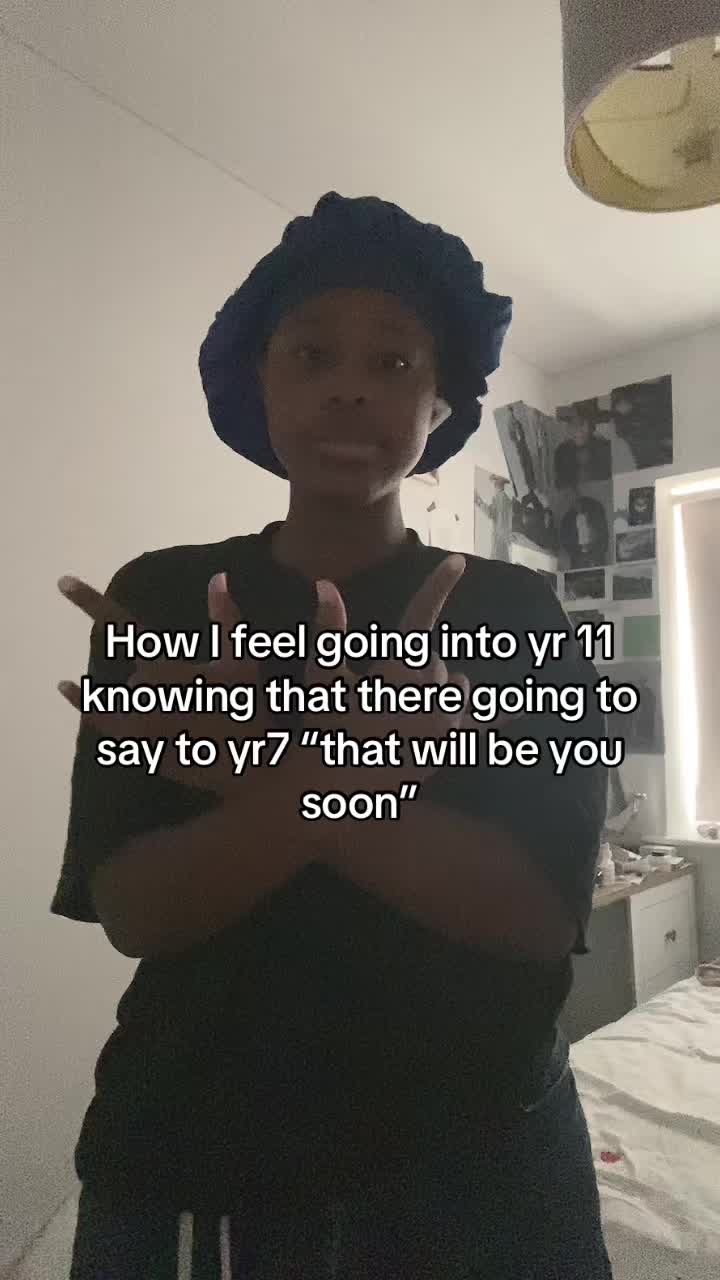 @😼