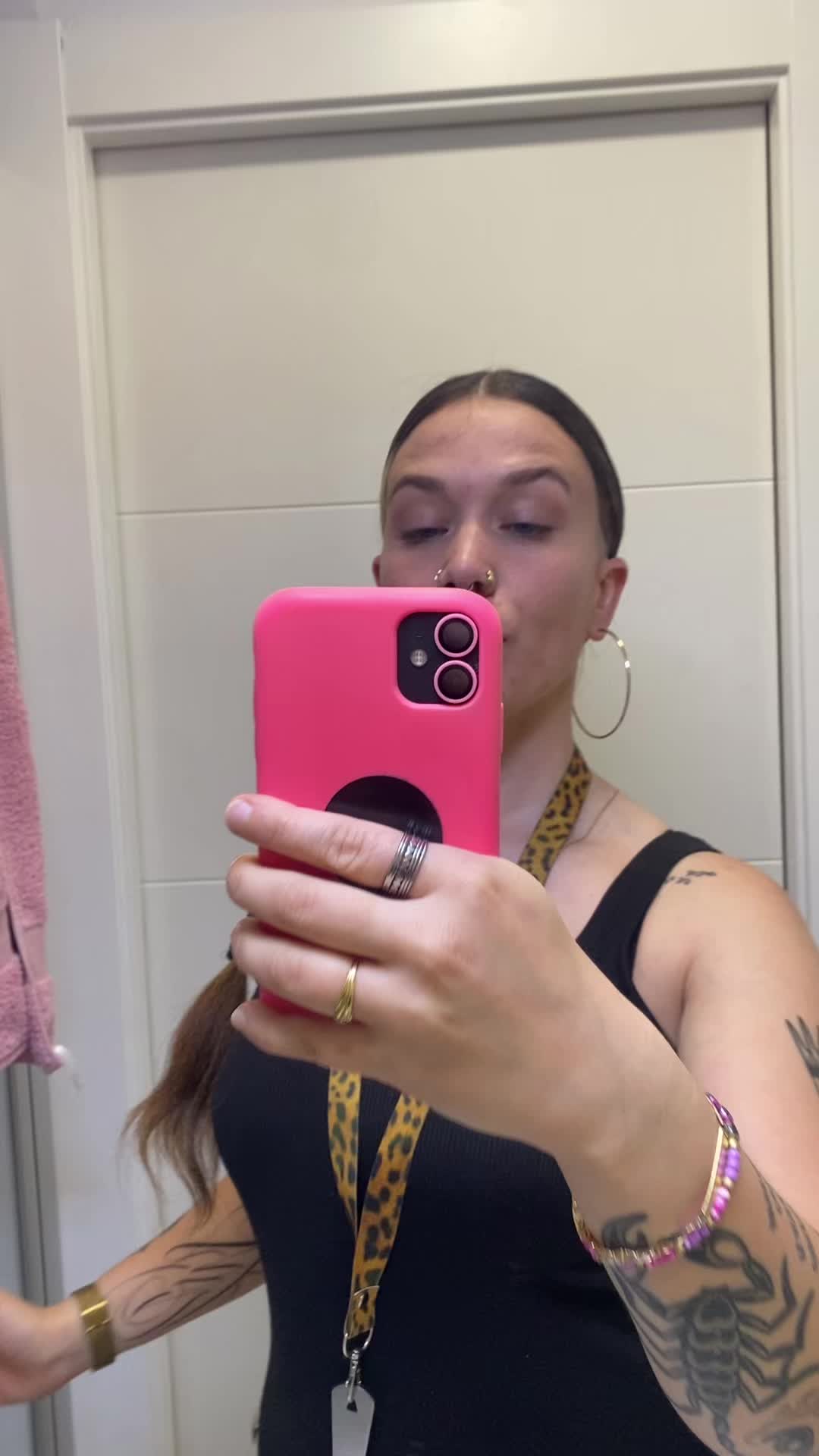 @JuliKa